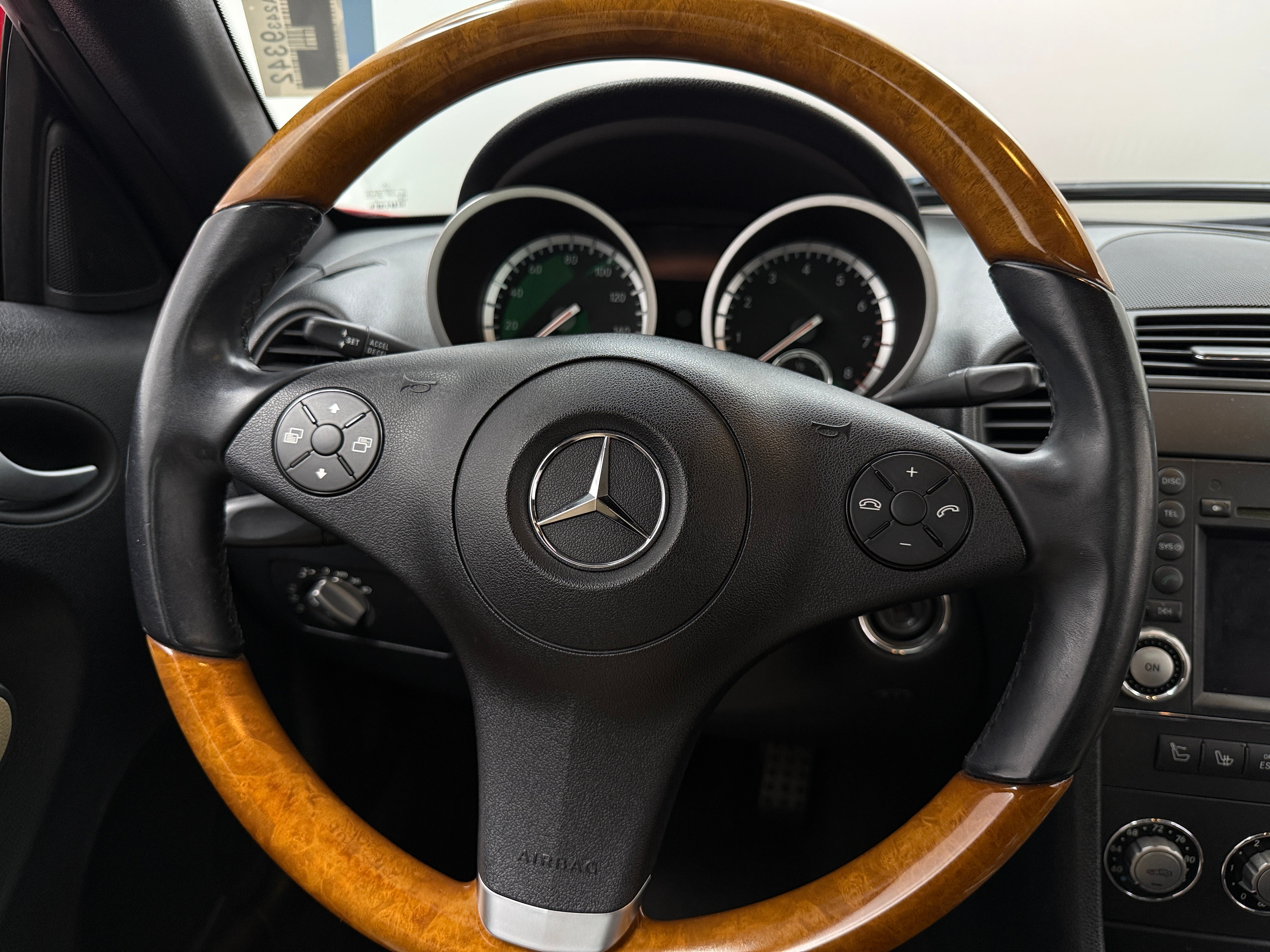 2010 Mercedes-Benz SLK 300 4