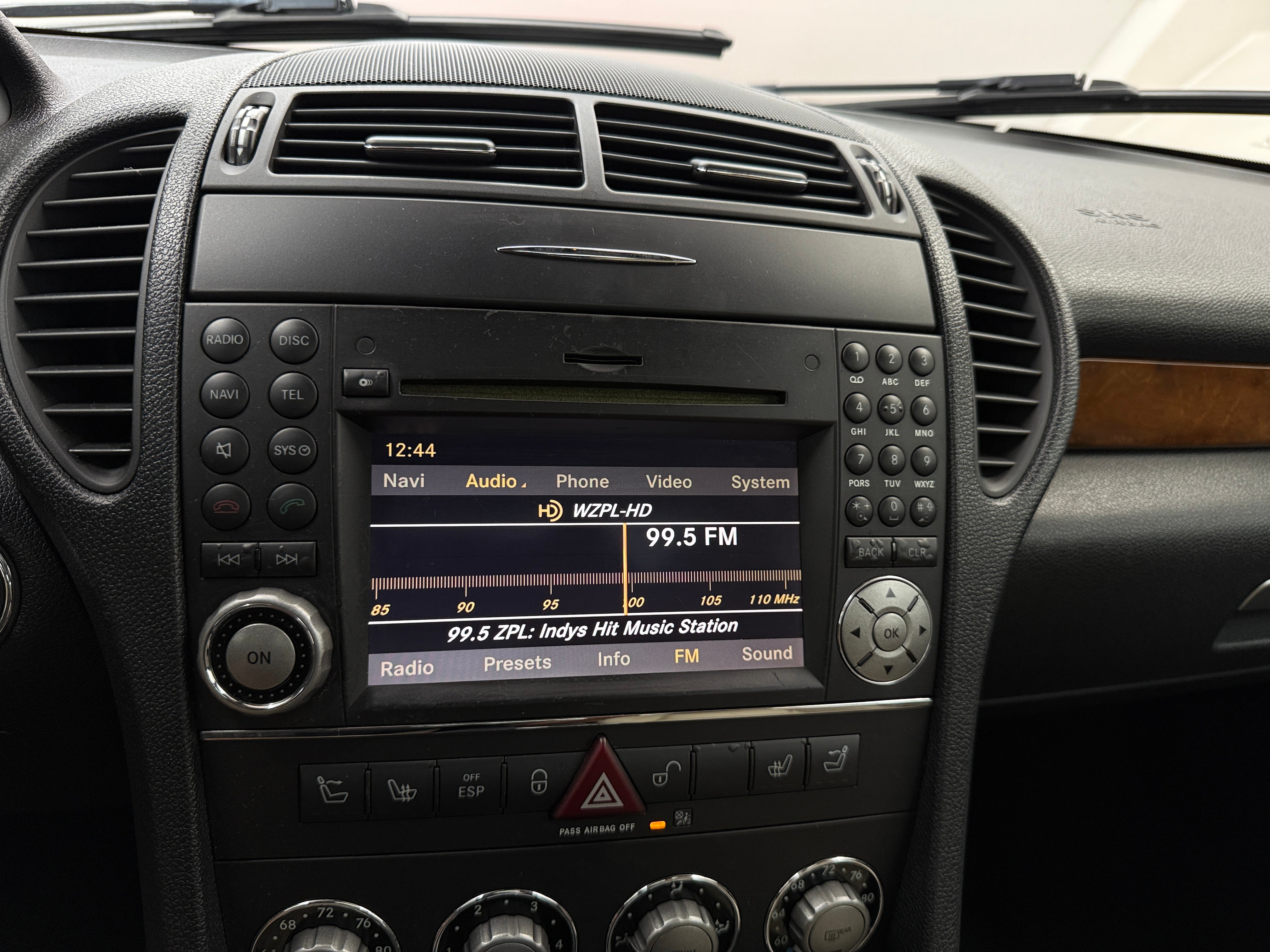 2010 Mercedes-Benz SLK 300 3