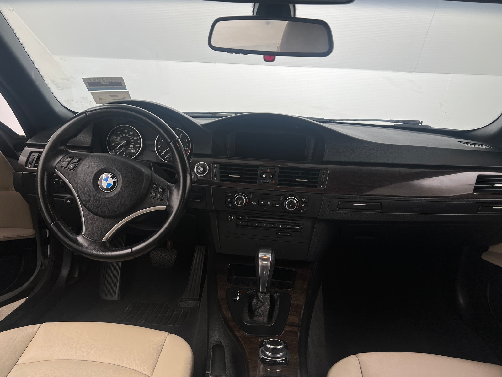 Thumbnail: 2011 BMW 3 Series - 2