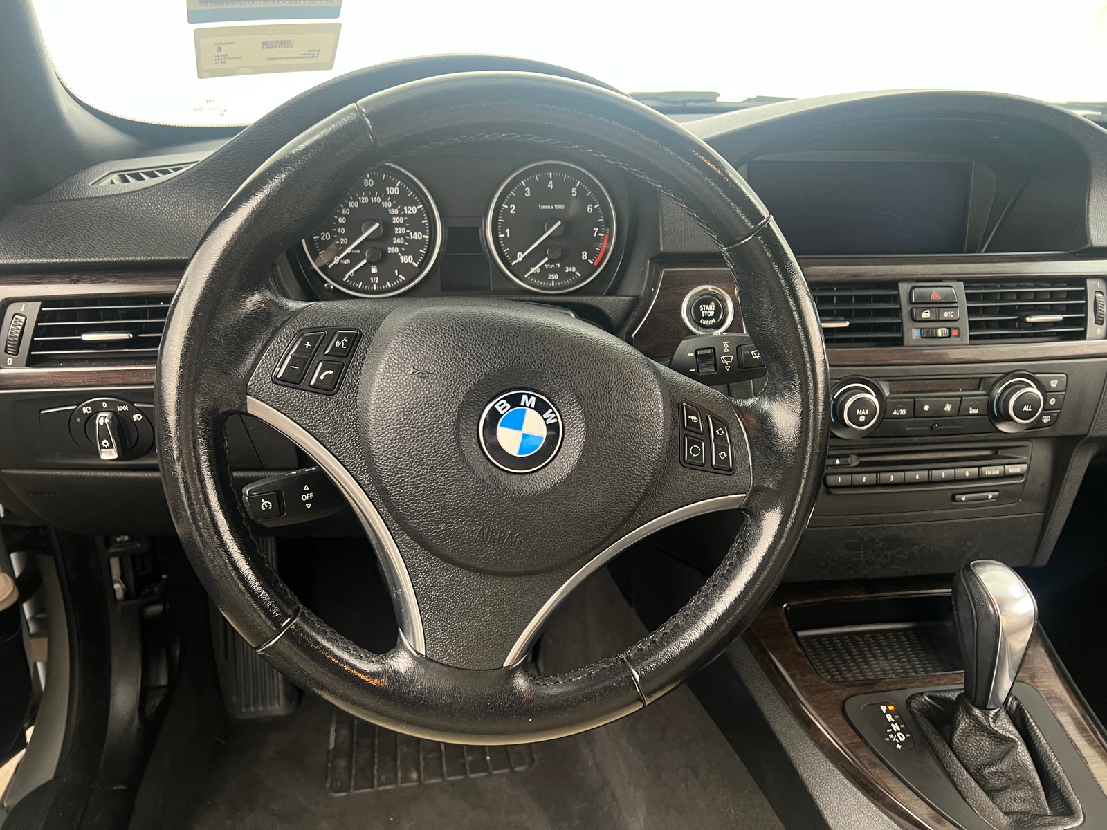 Thumbnail: 2011 BMW 3 Series - 4