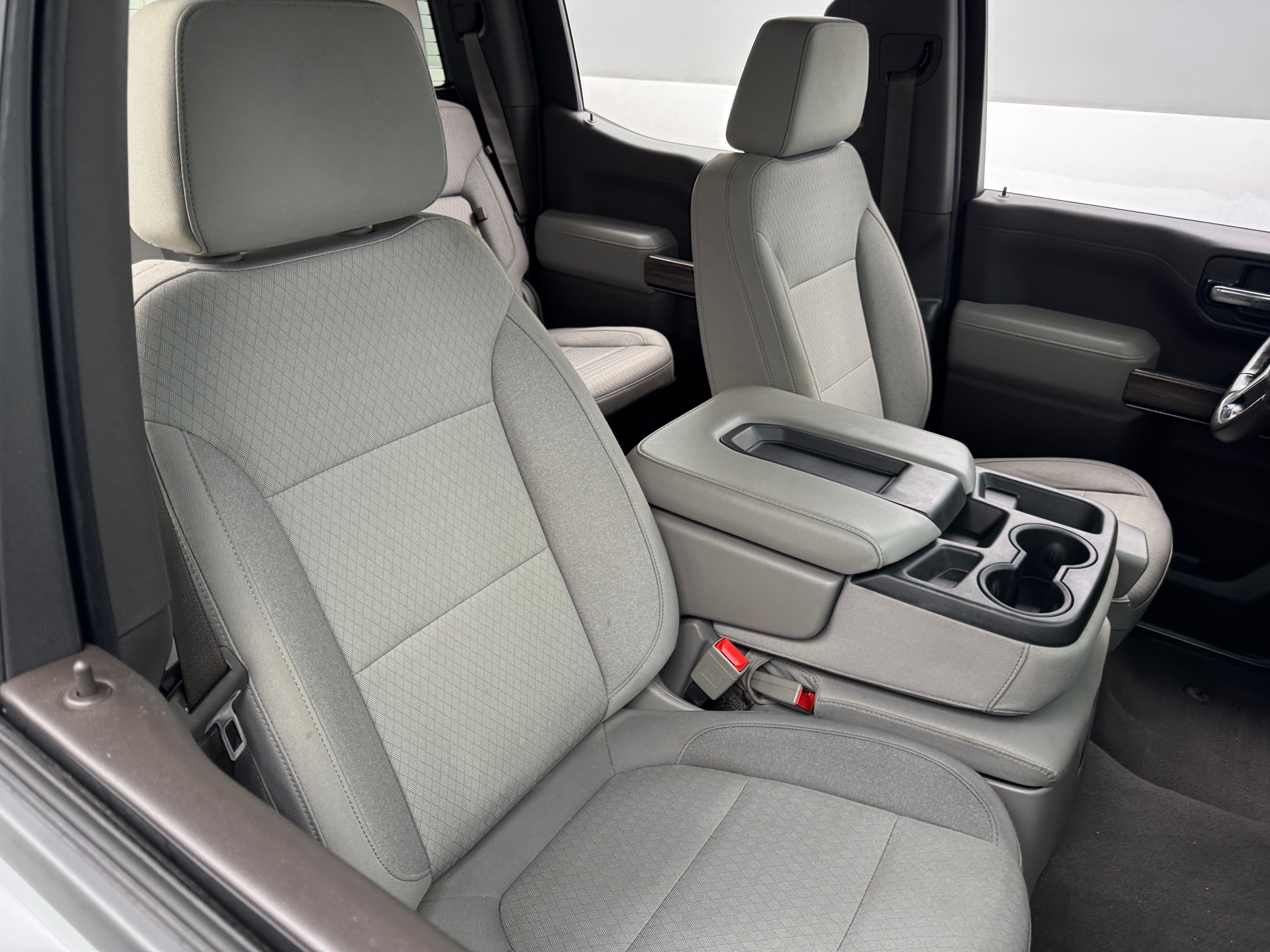 2020 Chevrolet Silverado 1500 RST 2