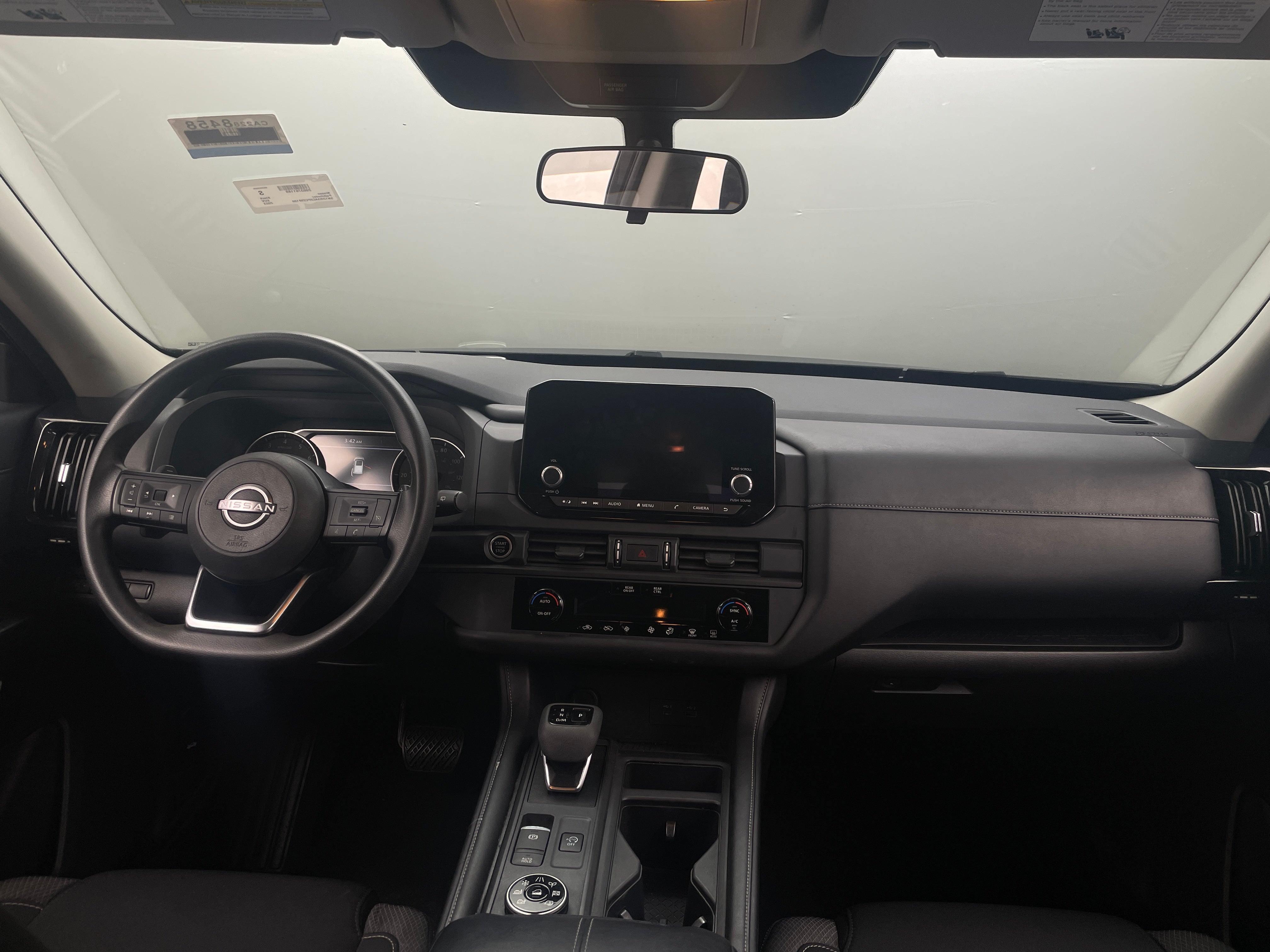 2023 Nissan Pathfinder S 3