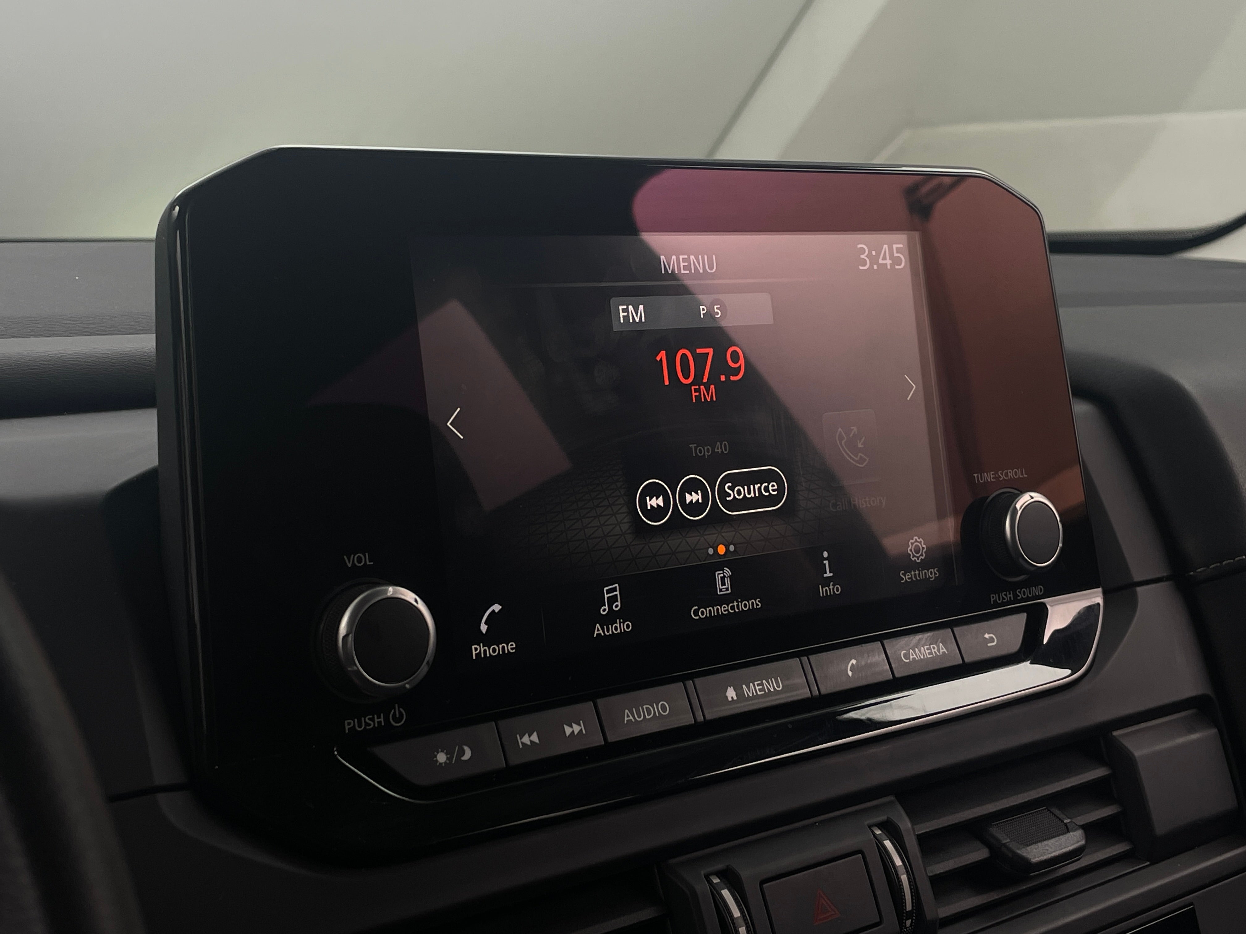2023 Nissan Pathfinder S 4