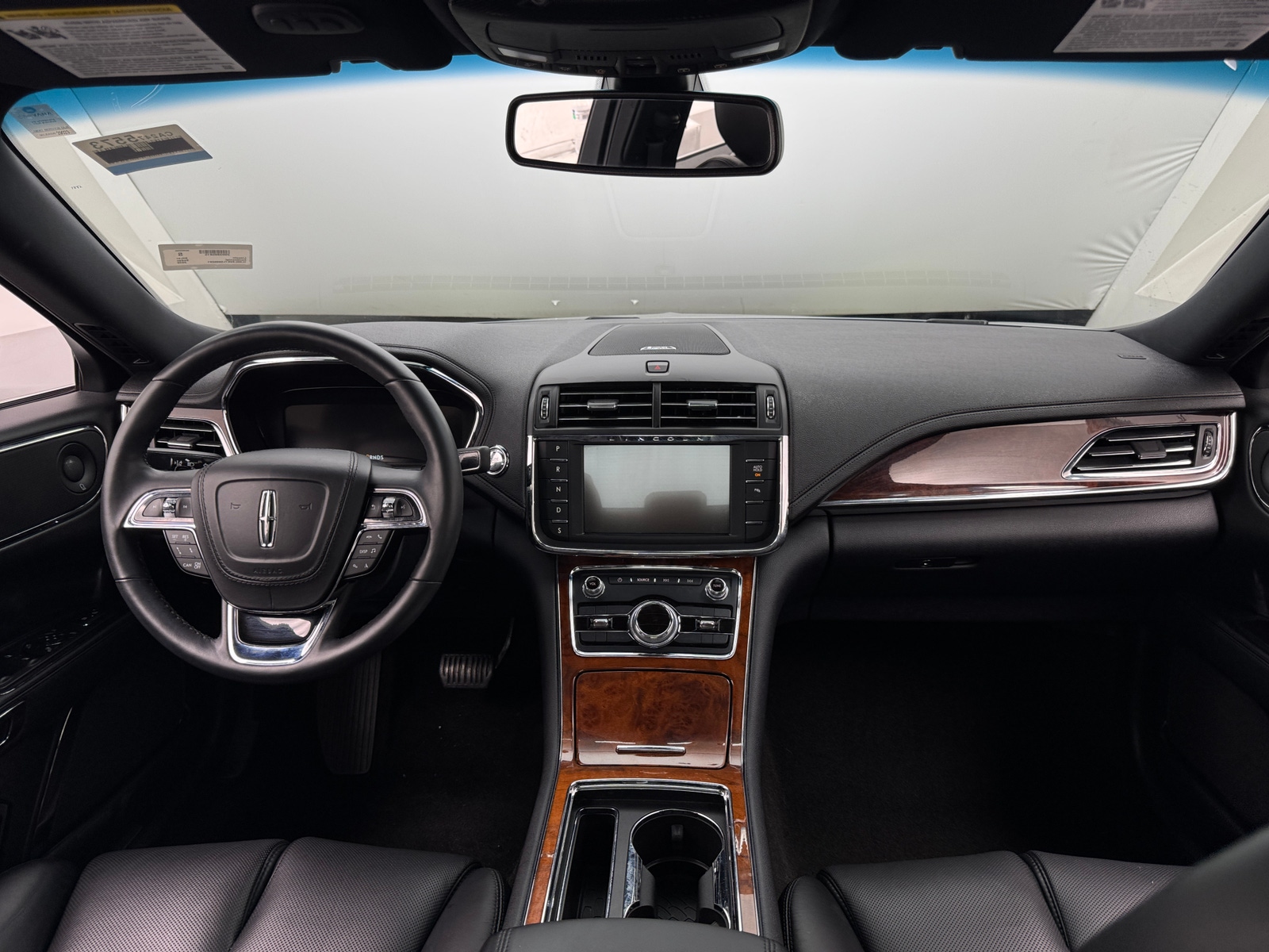 Thumbnail: 2020 Lincoln Continental - 2