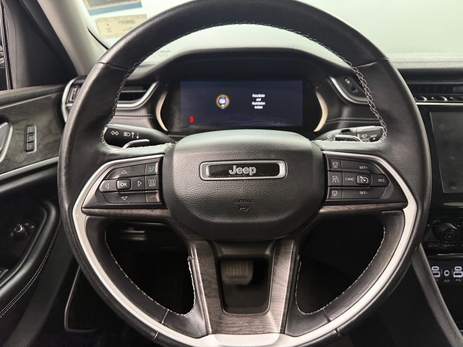 Thumbnail: 2022 Jeep Grand Cherokee L - 4