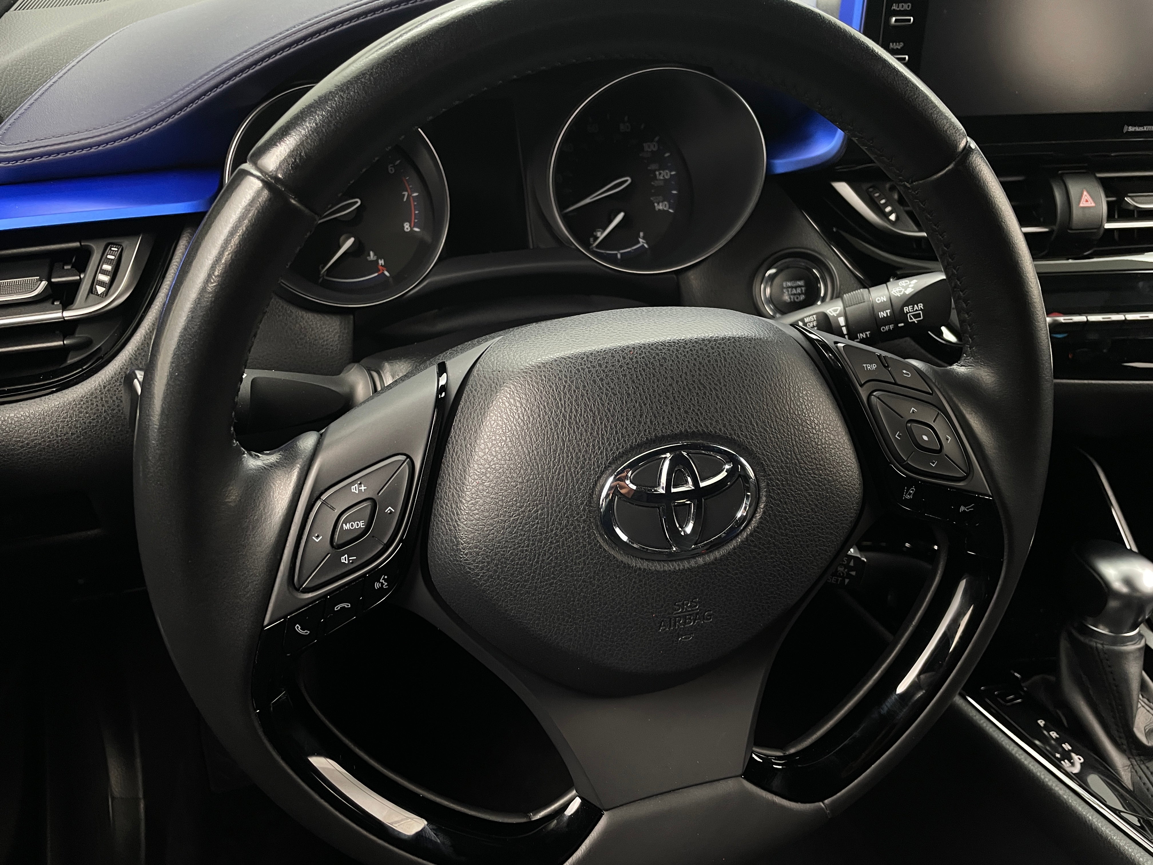 2021 Toyota C-HR XLE 5