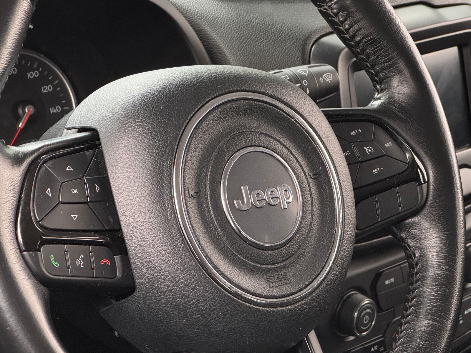 Thumbnail: 2018 Jeep Renegade - 5