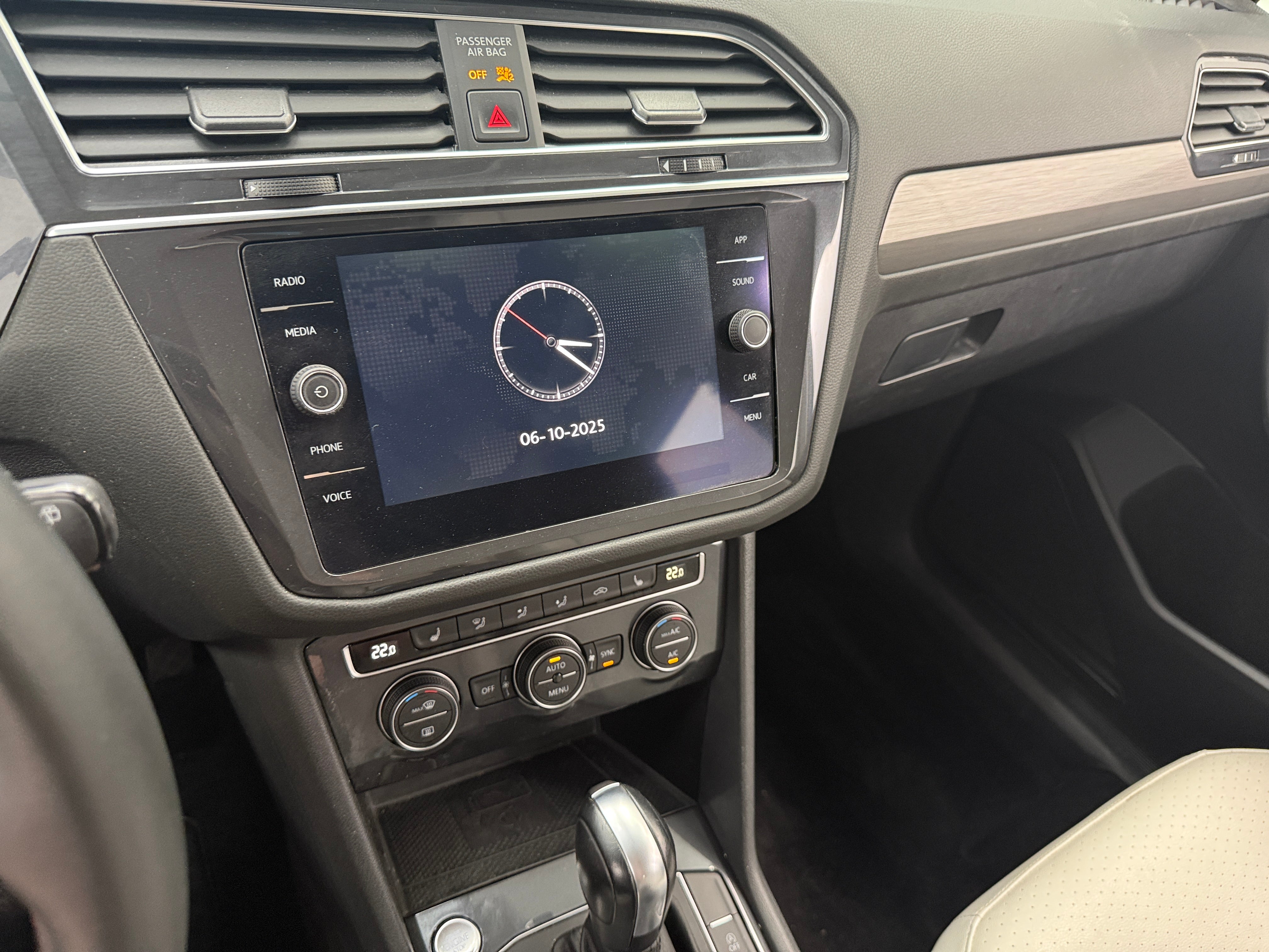 2020 Volkswagen Tiguan SE 3