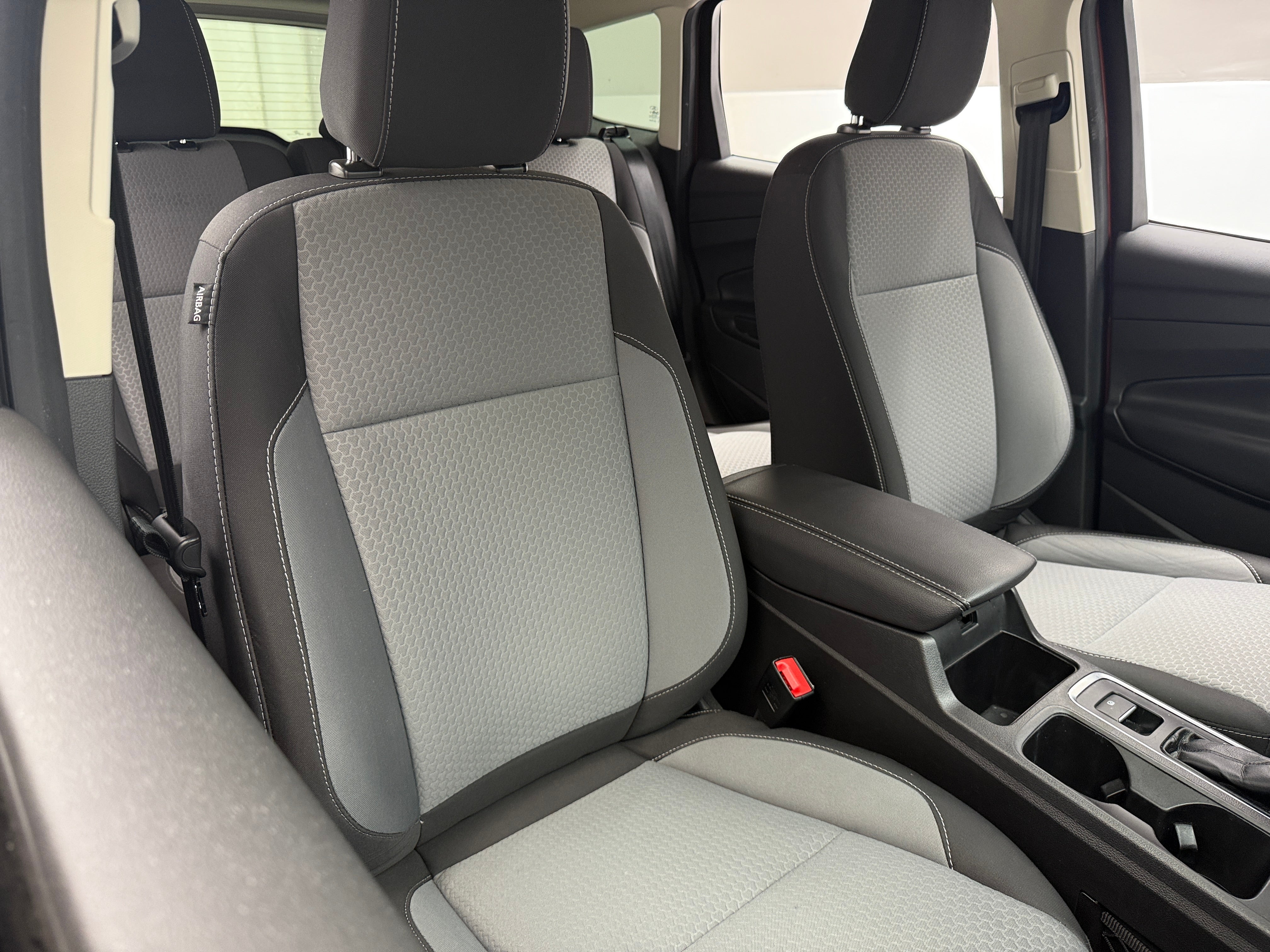 2019 Ford Escape SE 2