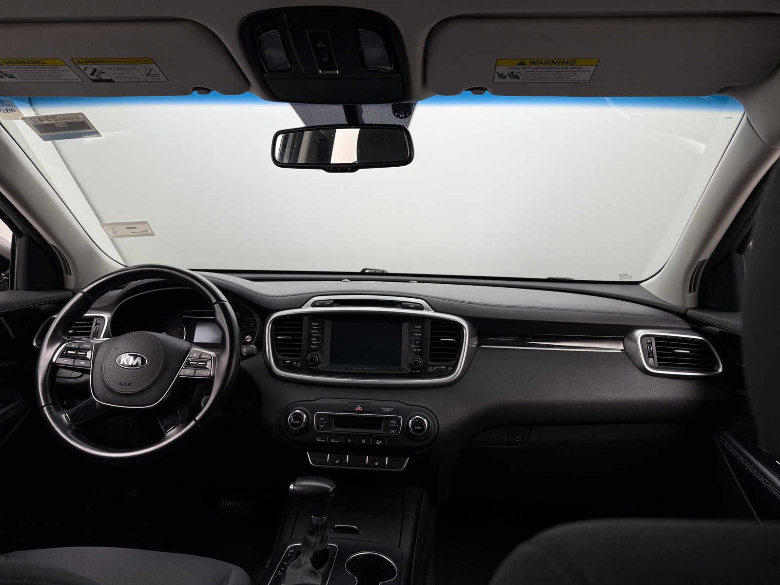 Thumbnail: 2019 Kia Sorento - 3