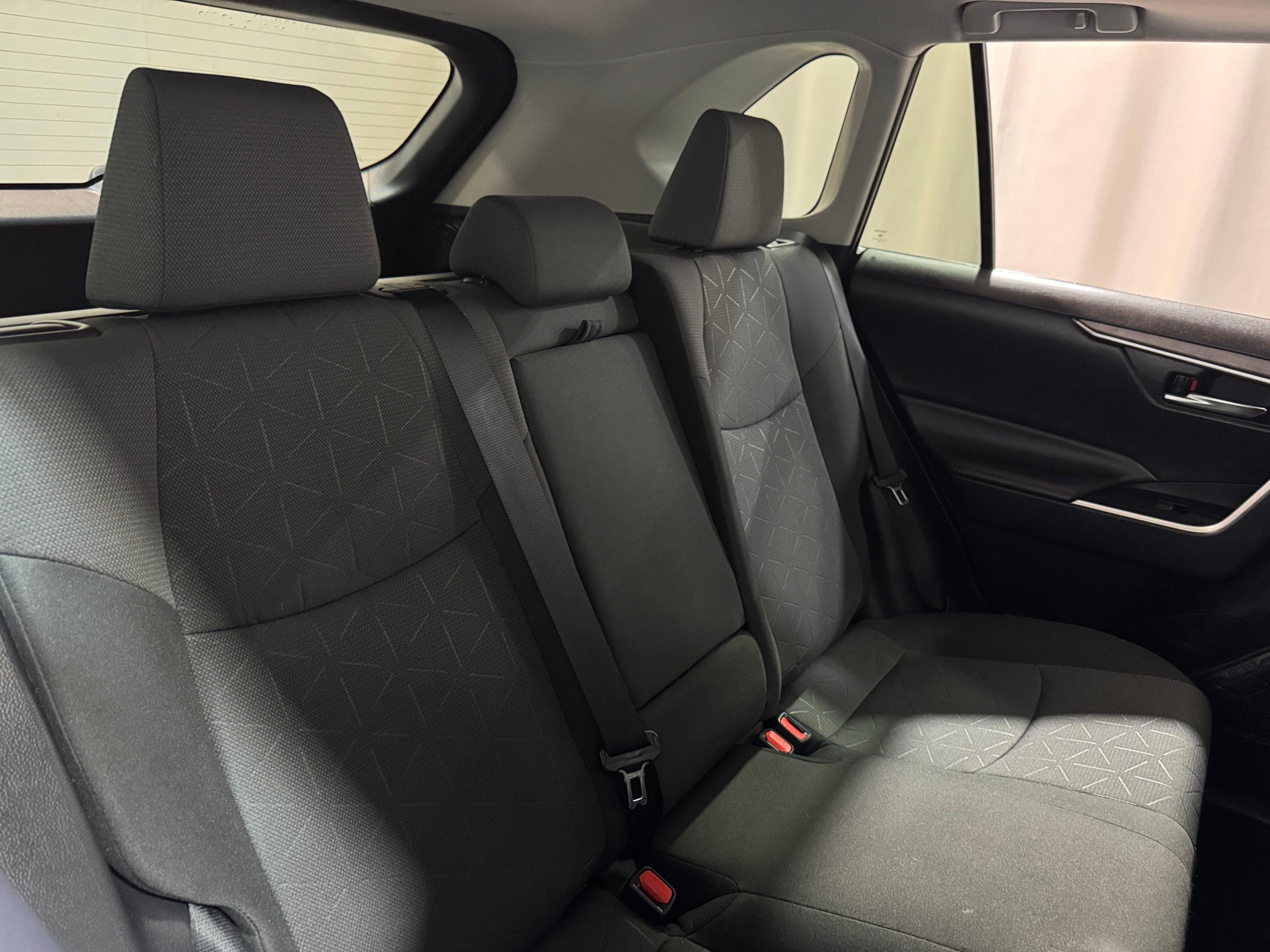 2022 Toyota RAV4 XLE 6