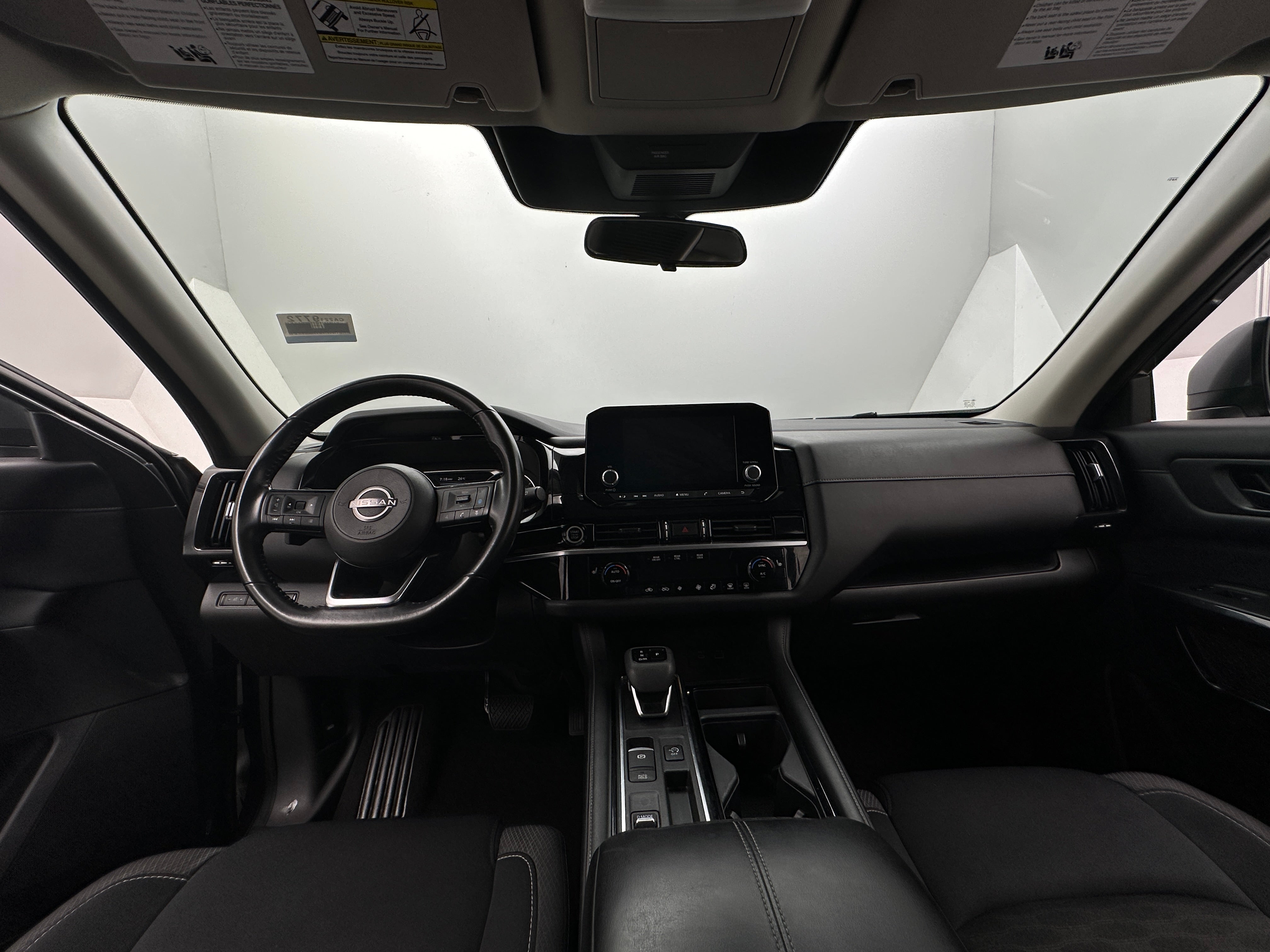 2023 Nissan Pathfinder SV 3