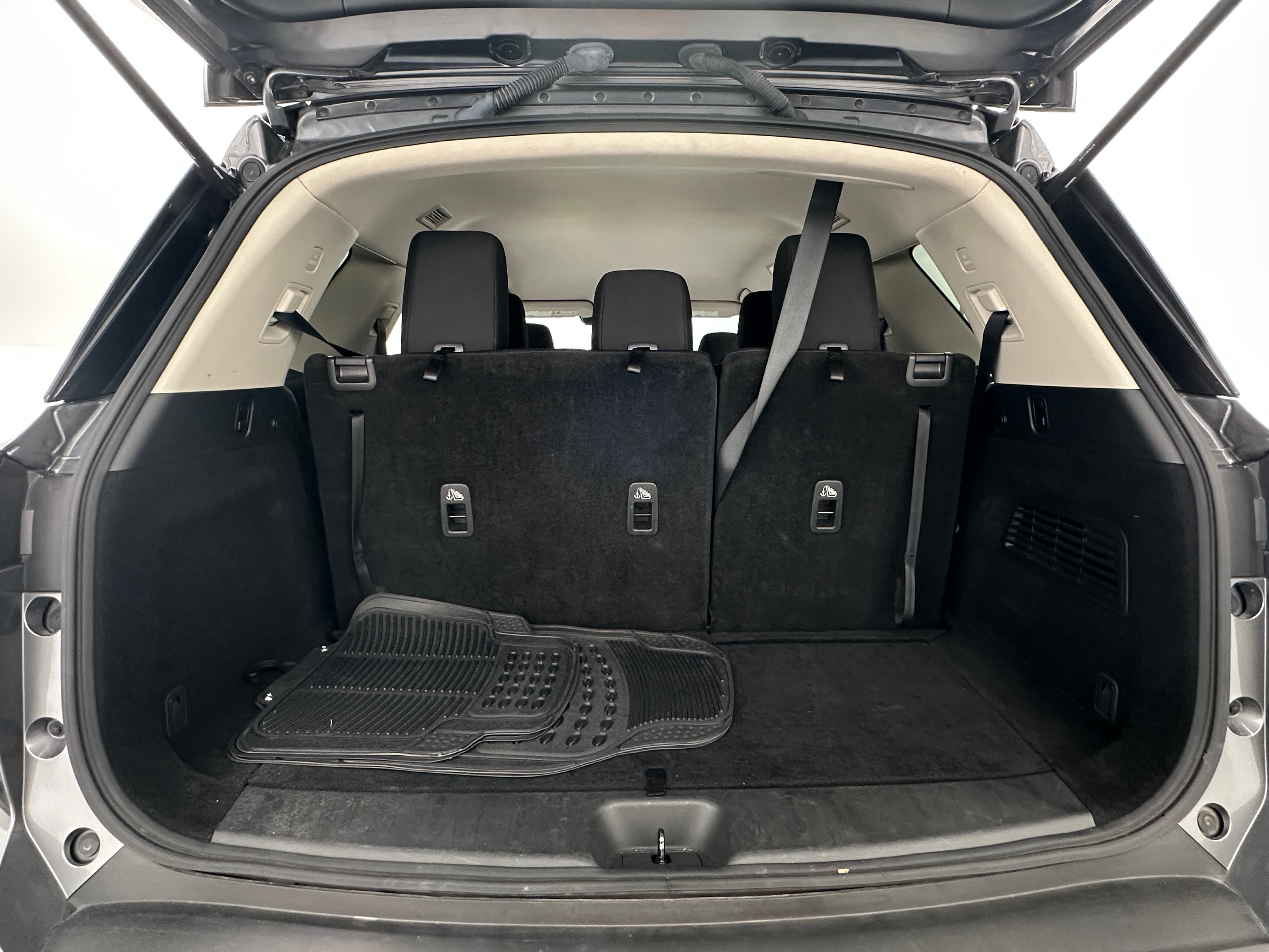 2023 Nissan Pathfinder SV 7