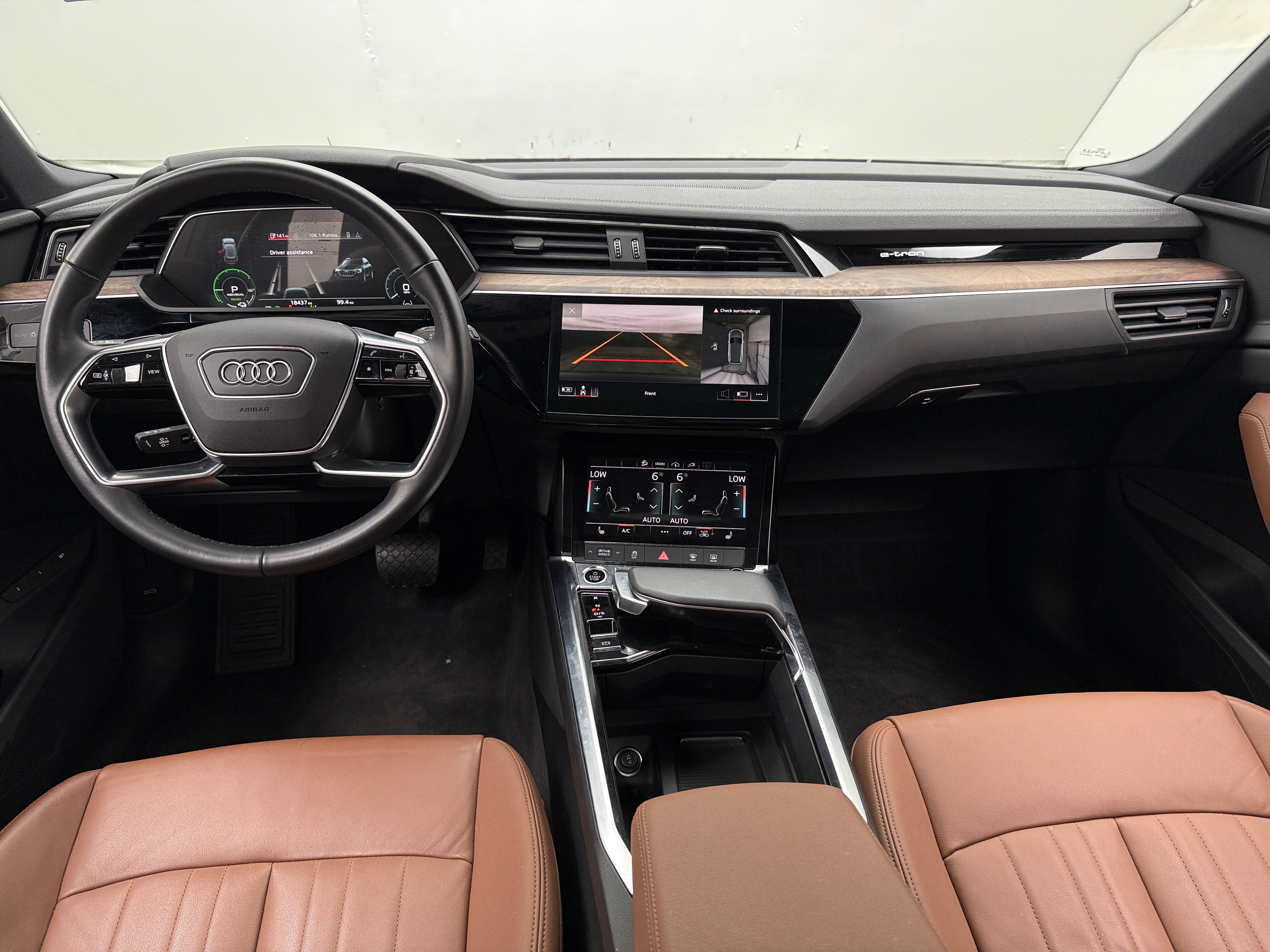 2022 Audi e-tron Premium 3