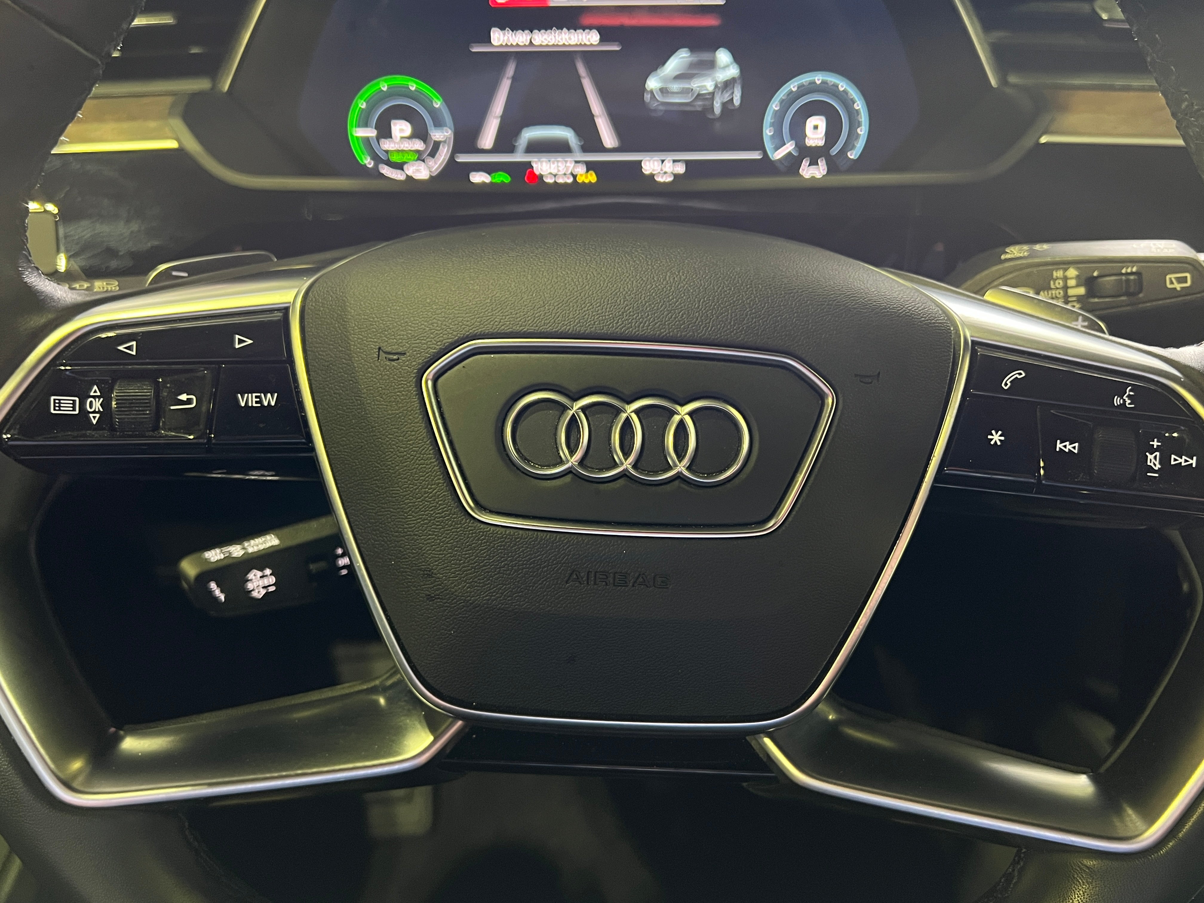 2022 Audi e-tron Premium 5