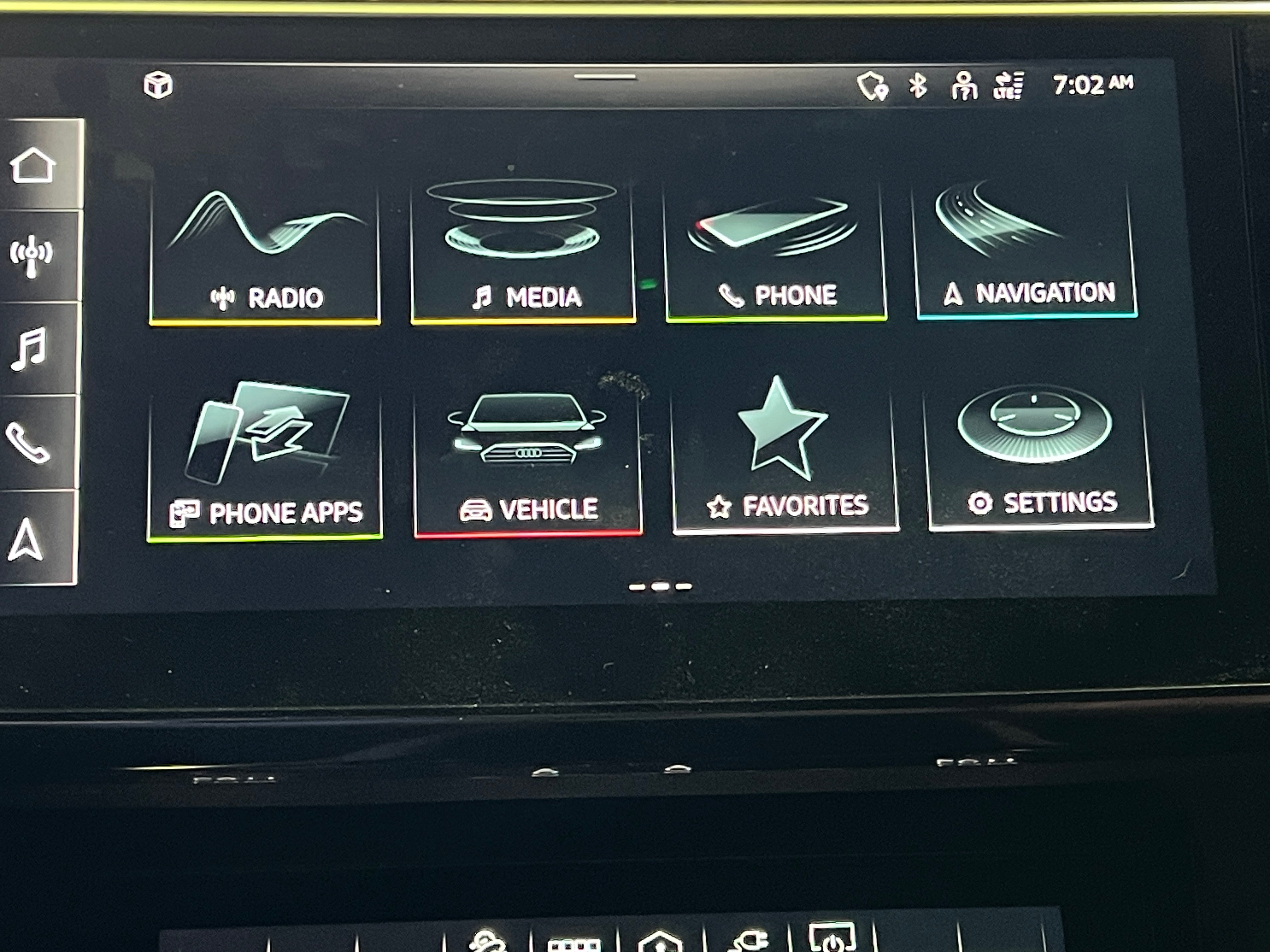 2022 Audi e-tron Premium 4