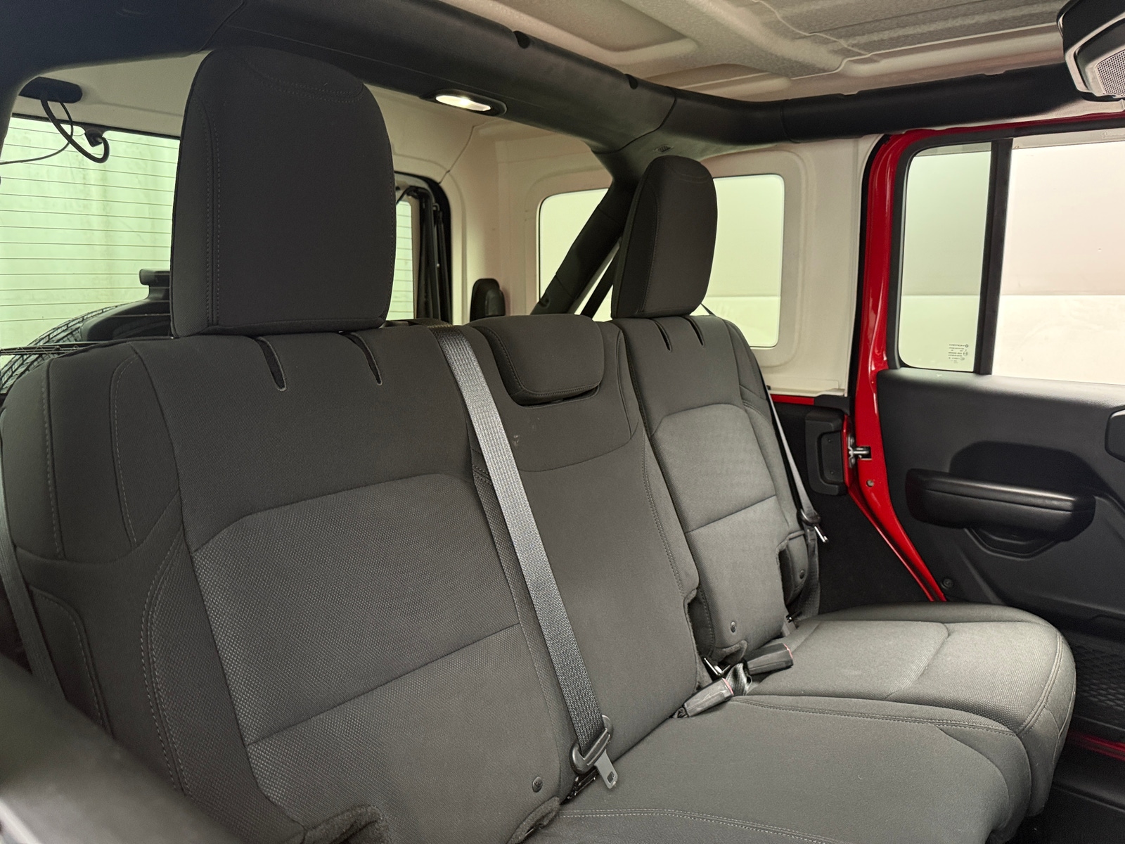 Thumbnail: 2018 Jeep Wrangler - 6