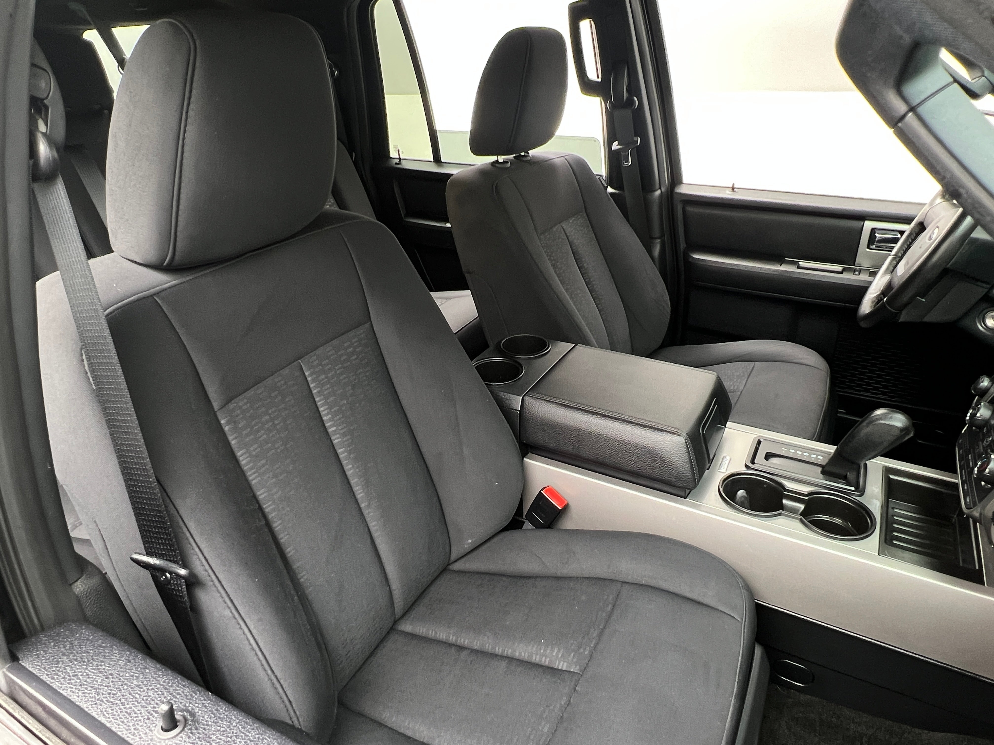 2017 Ford Expedition EL XLT 2