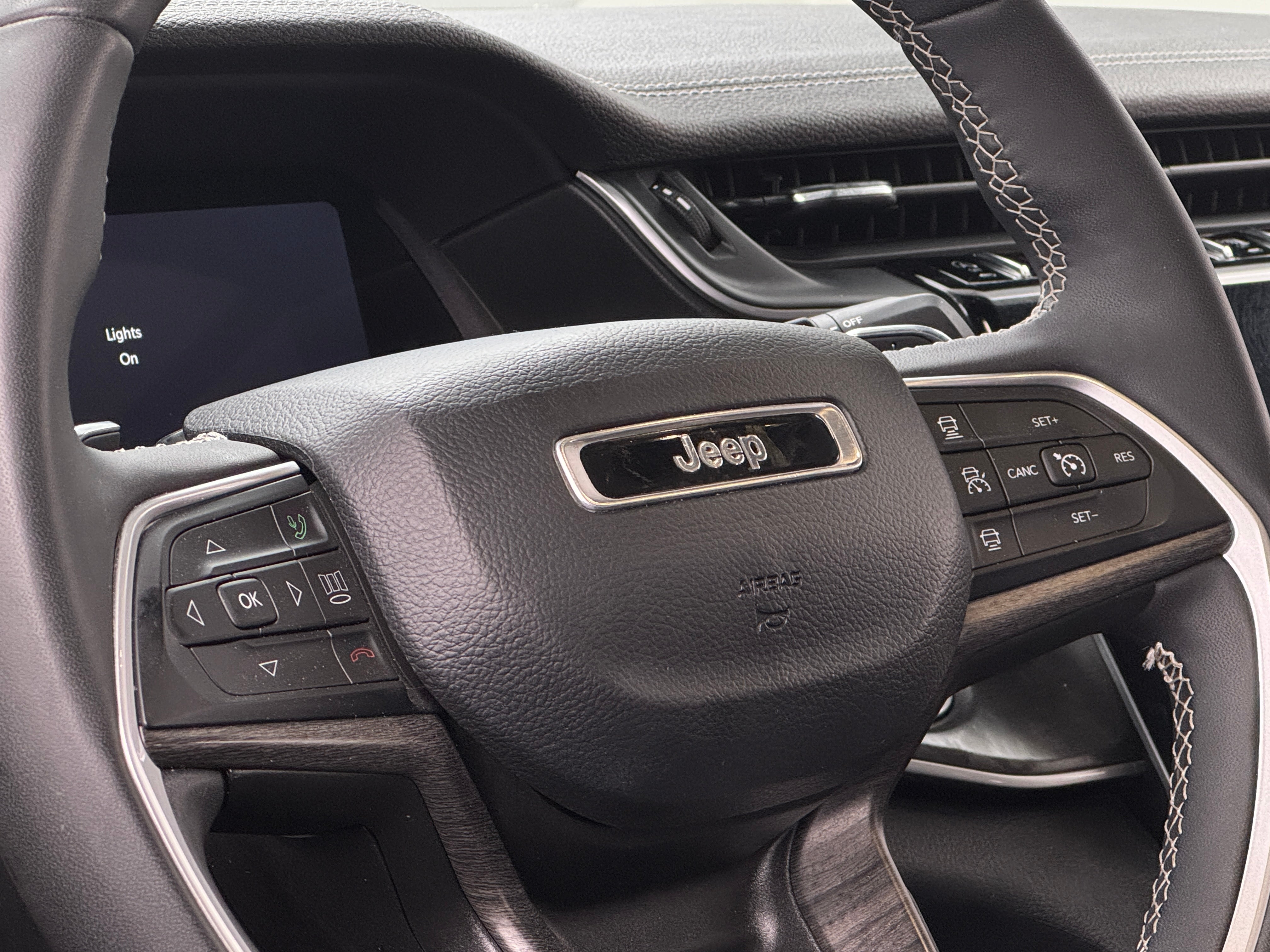2023 Jeep Grand Cherokee L Limited Edition 4