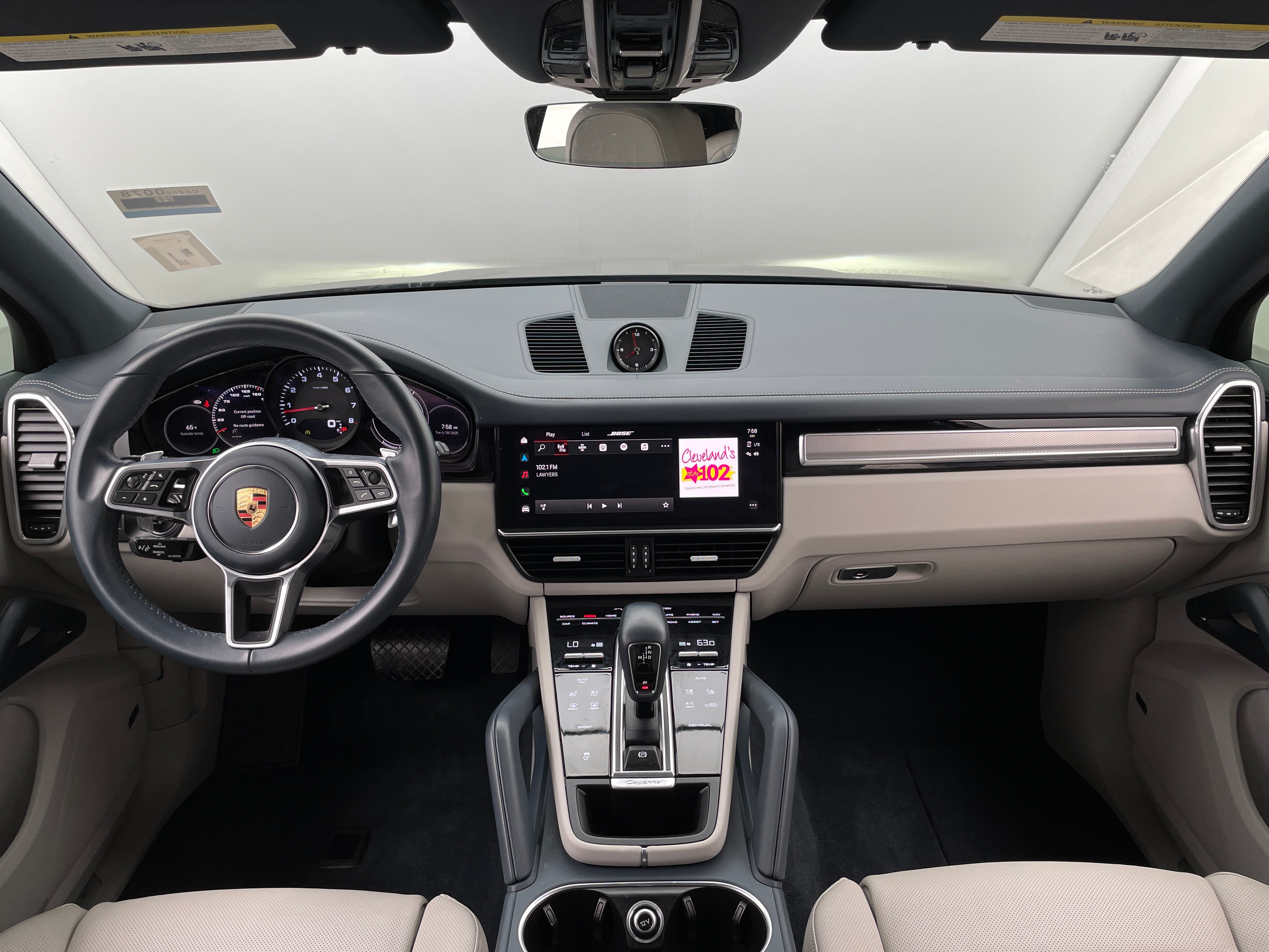2023 Porsche Cayenne Platinum Edition 2