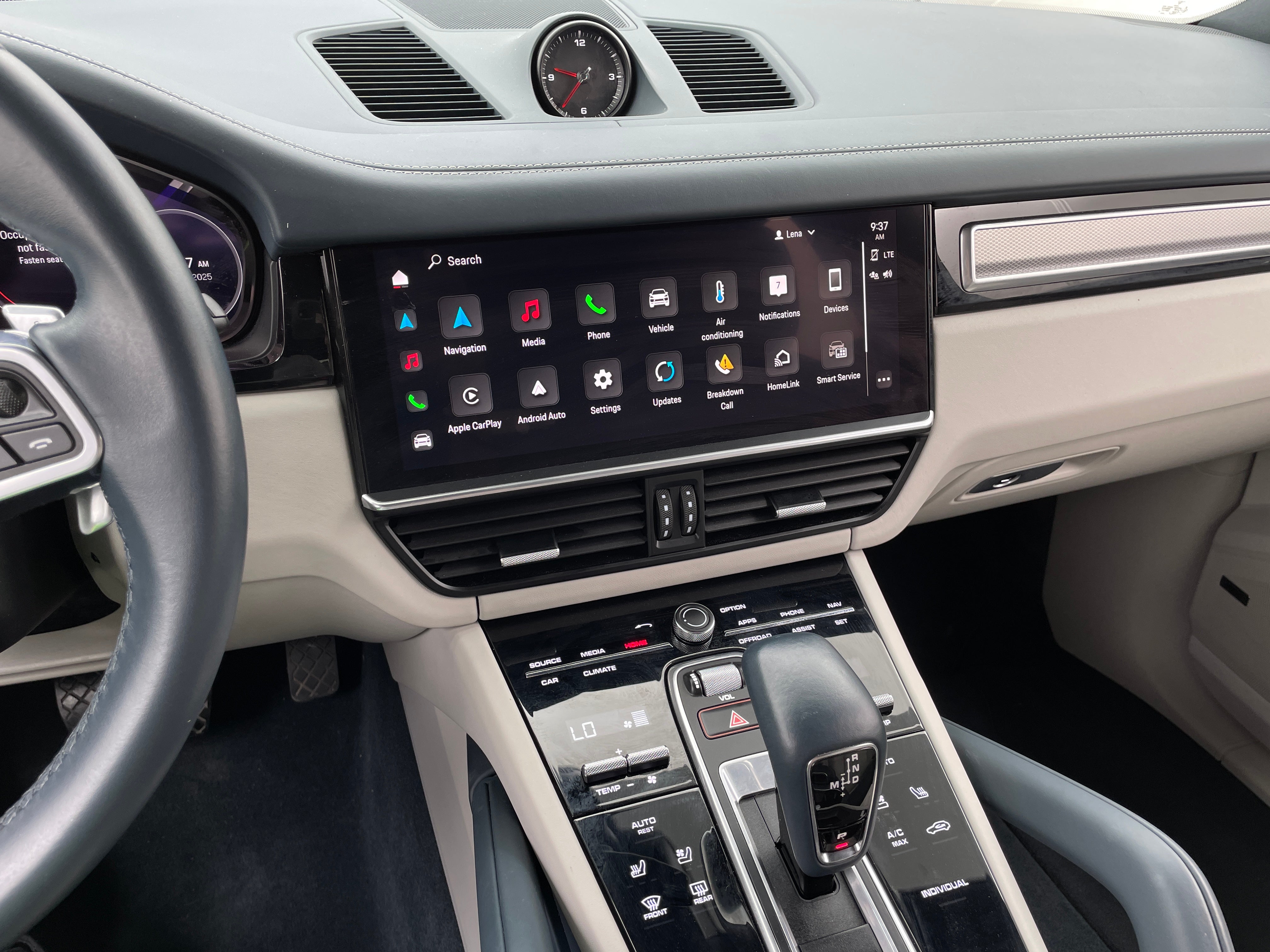 2023 Porsche Cayenne Platinum Edition 3