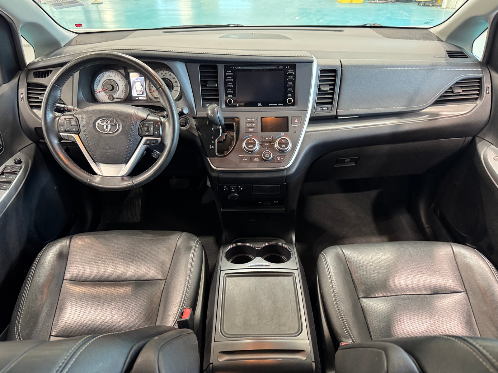 Thumbnail: 2020 Toyota Sienna - 2