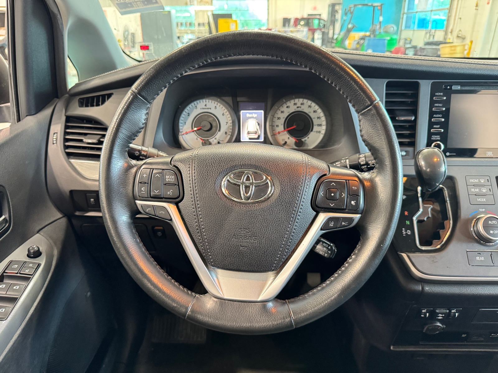 Thumbnail: 2020 Toyota Sienna - 4