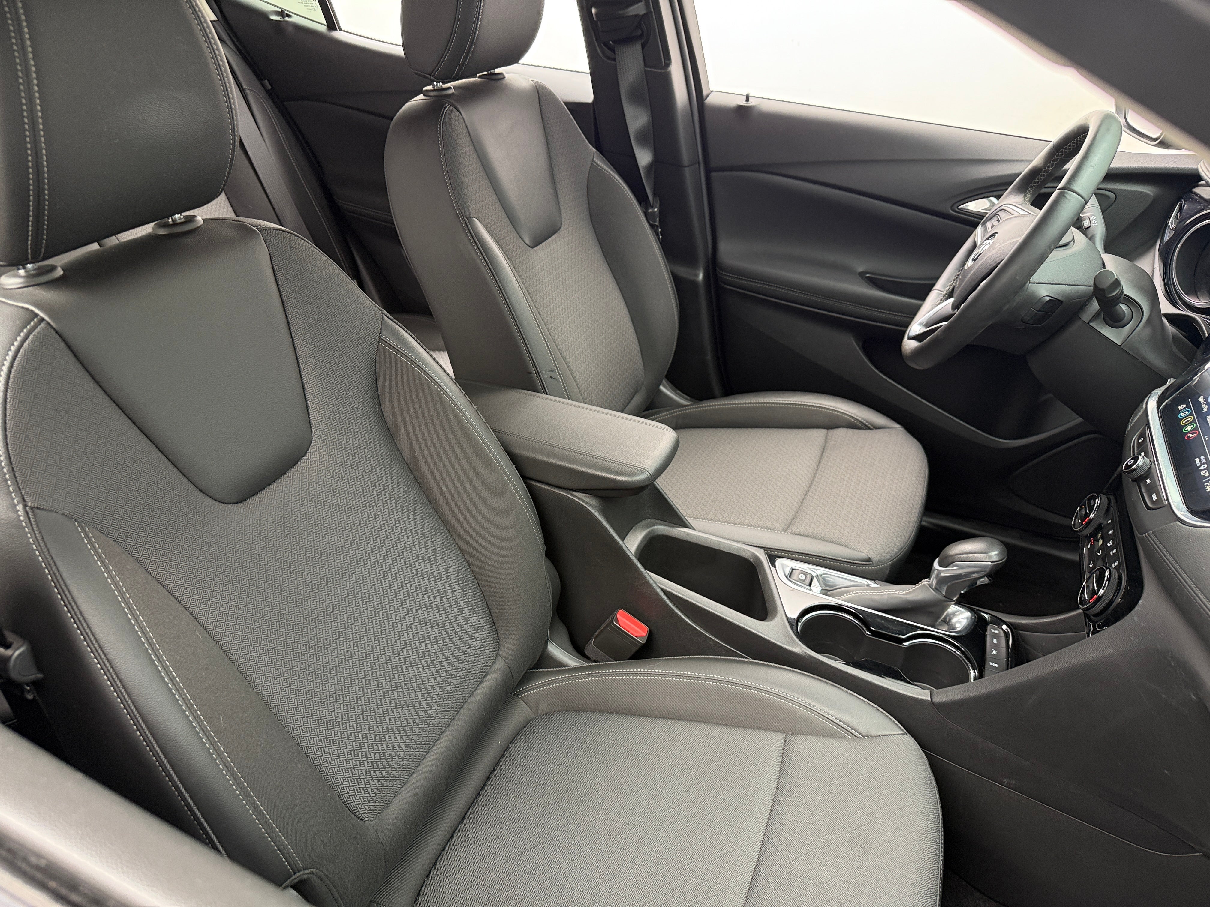 2023 Buick Encore GX Select 2