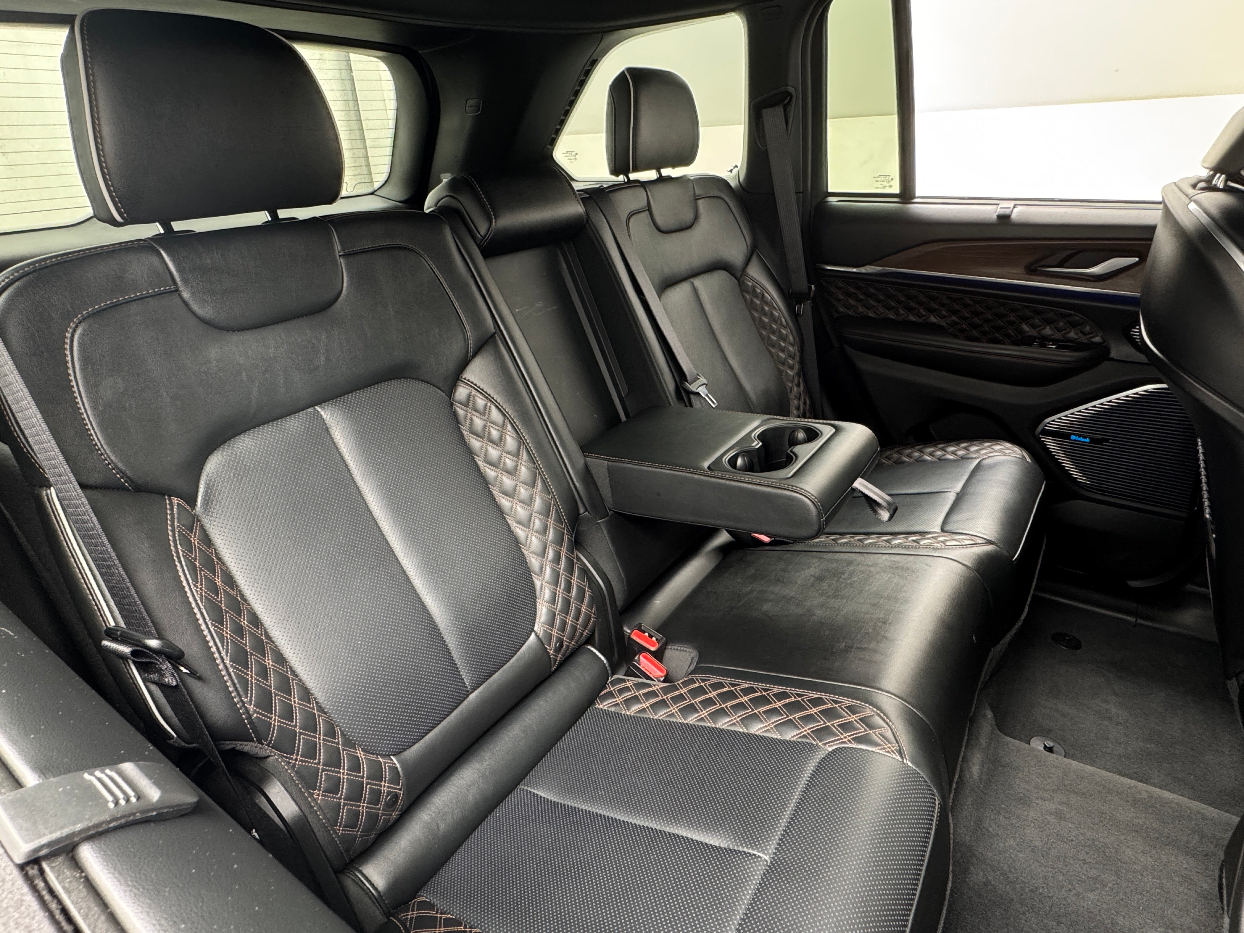 2023 Jeep Grand Cherokee Summit 5