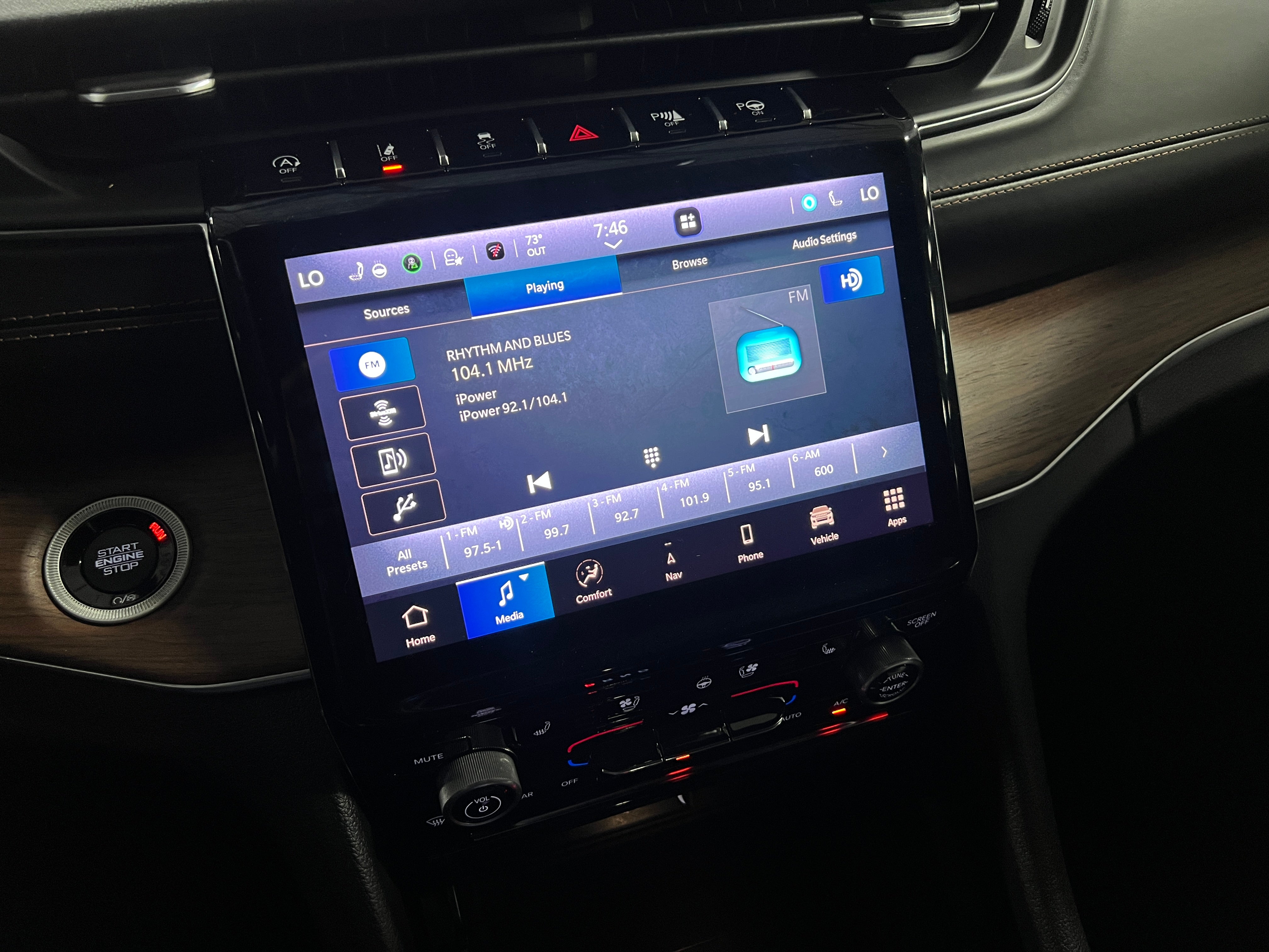 2023 Jeep Grand Cherokee Summit 3