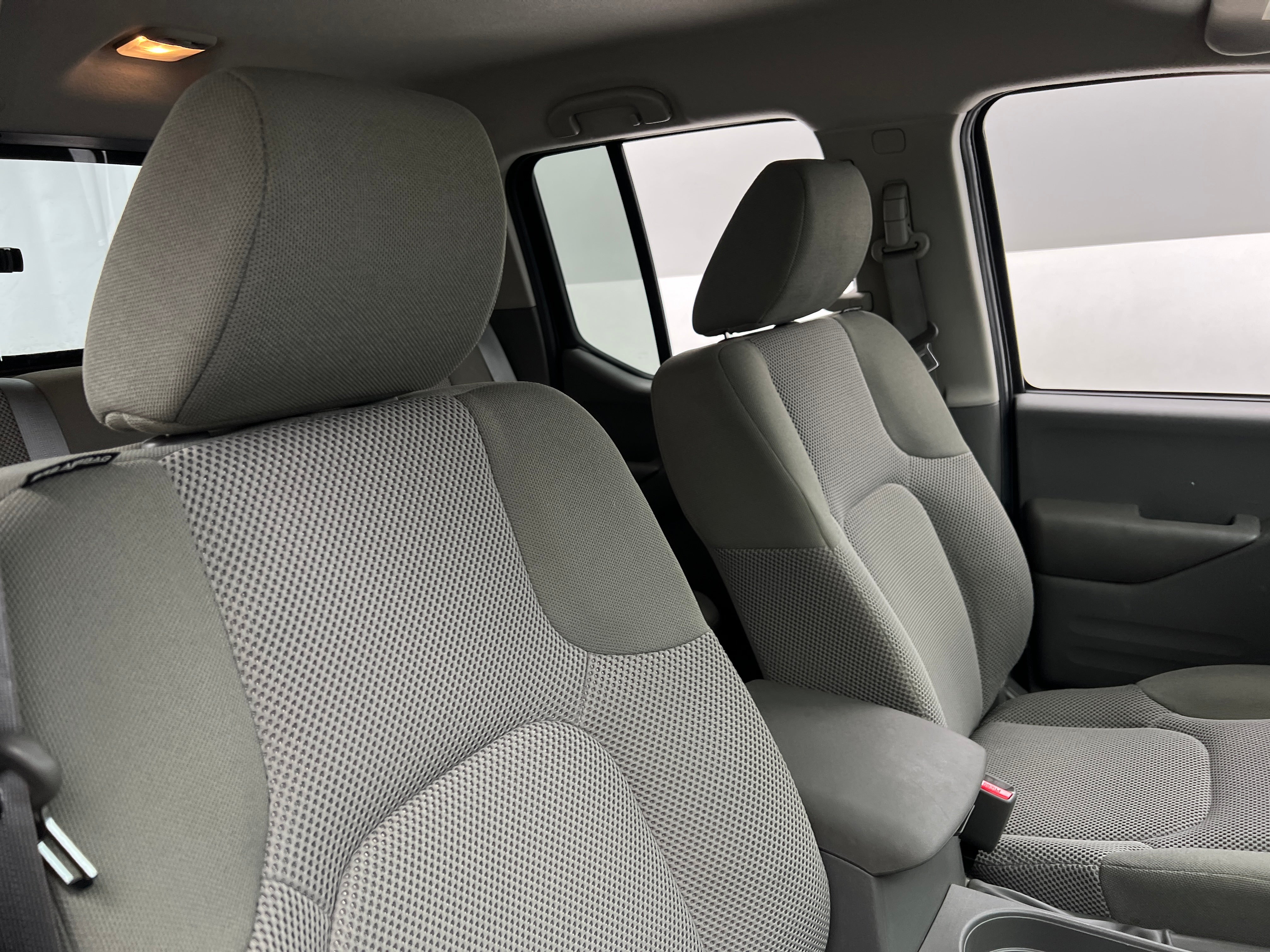 2019 Nissan Frontier SV 2