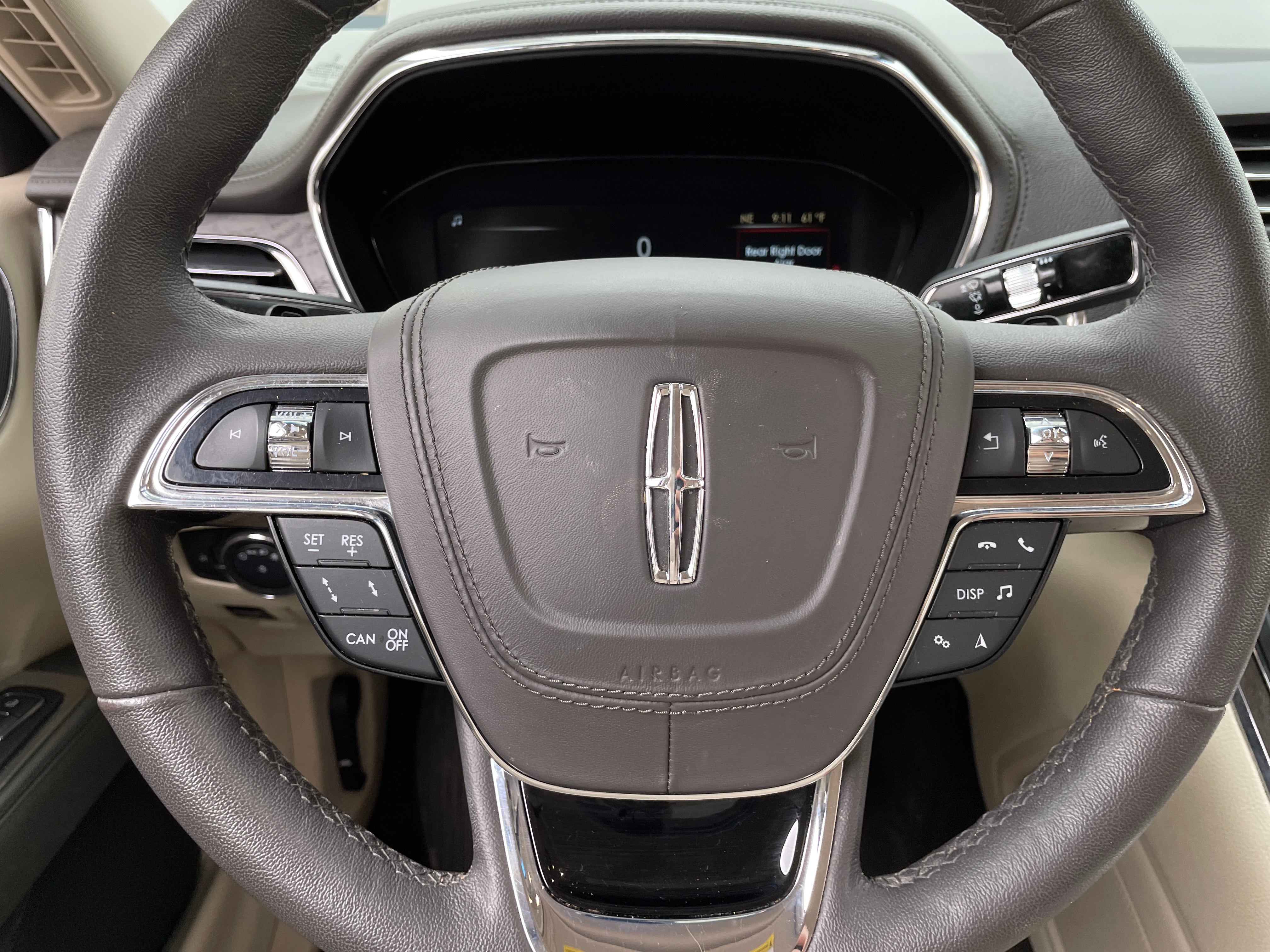 Thumbnail: 2019 Lincoln Continental - 4