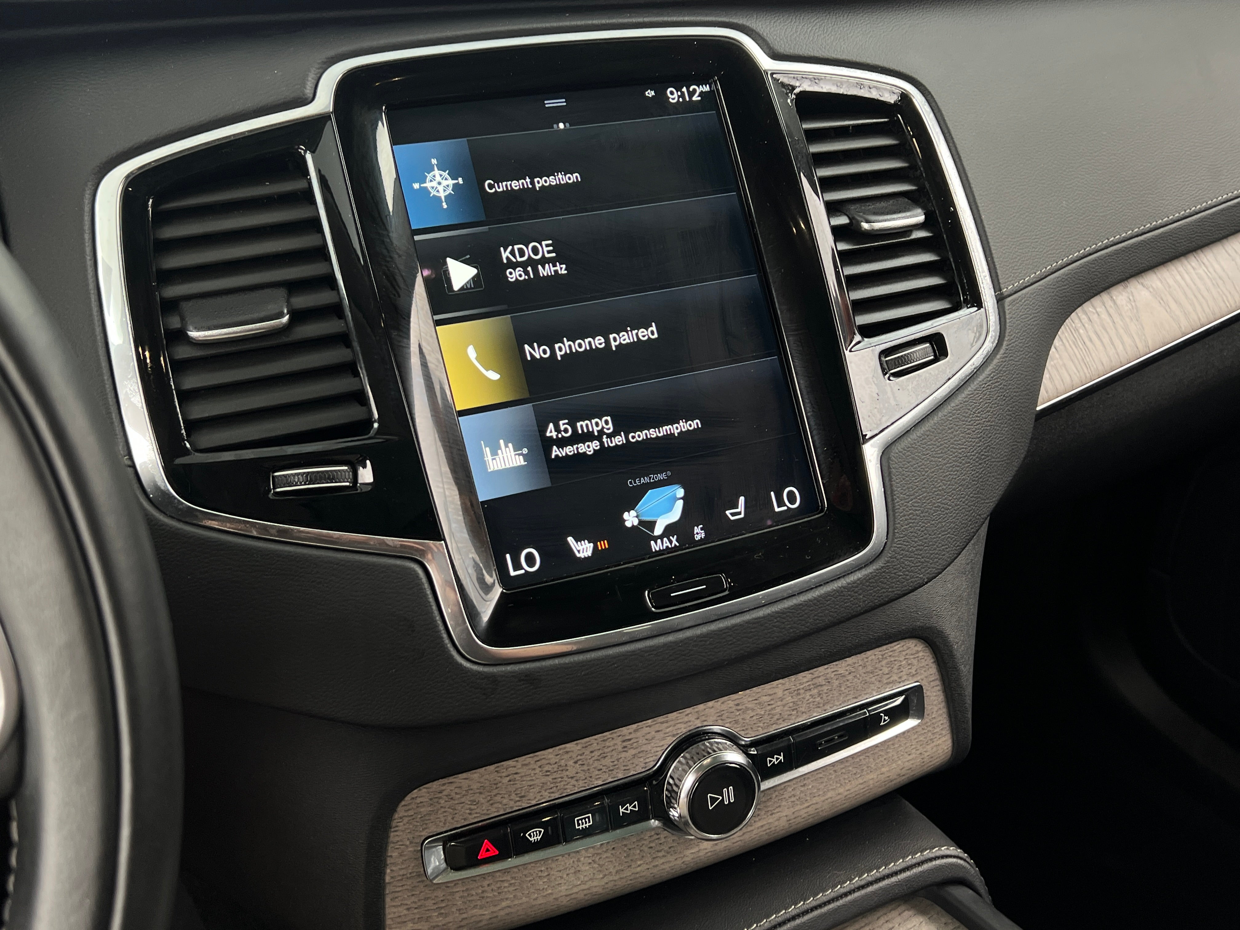 2021 Volvo XC90 T8 Plus 3