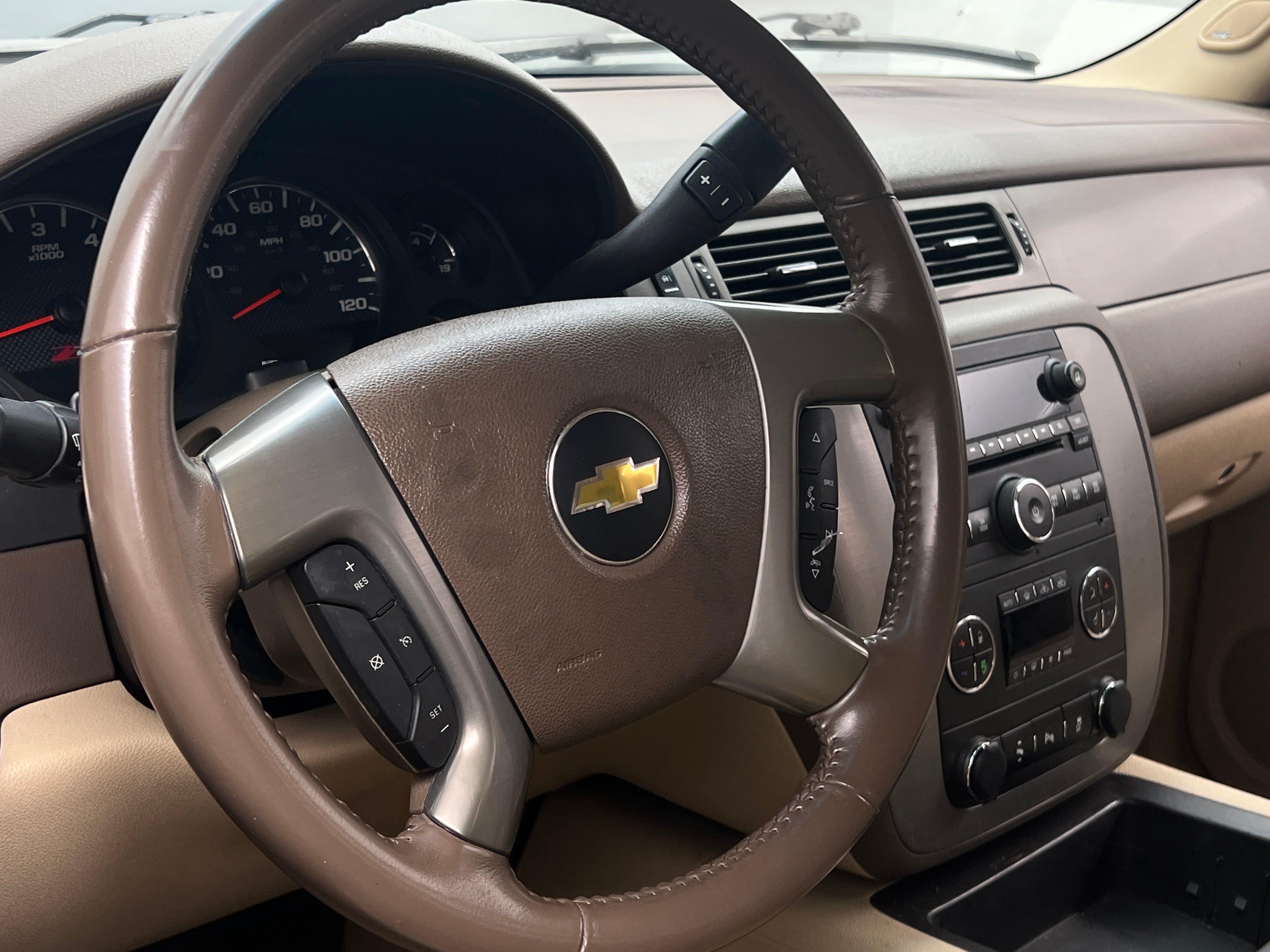 2013 Chevrolet Avalanche 1500 LT 4