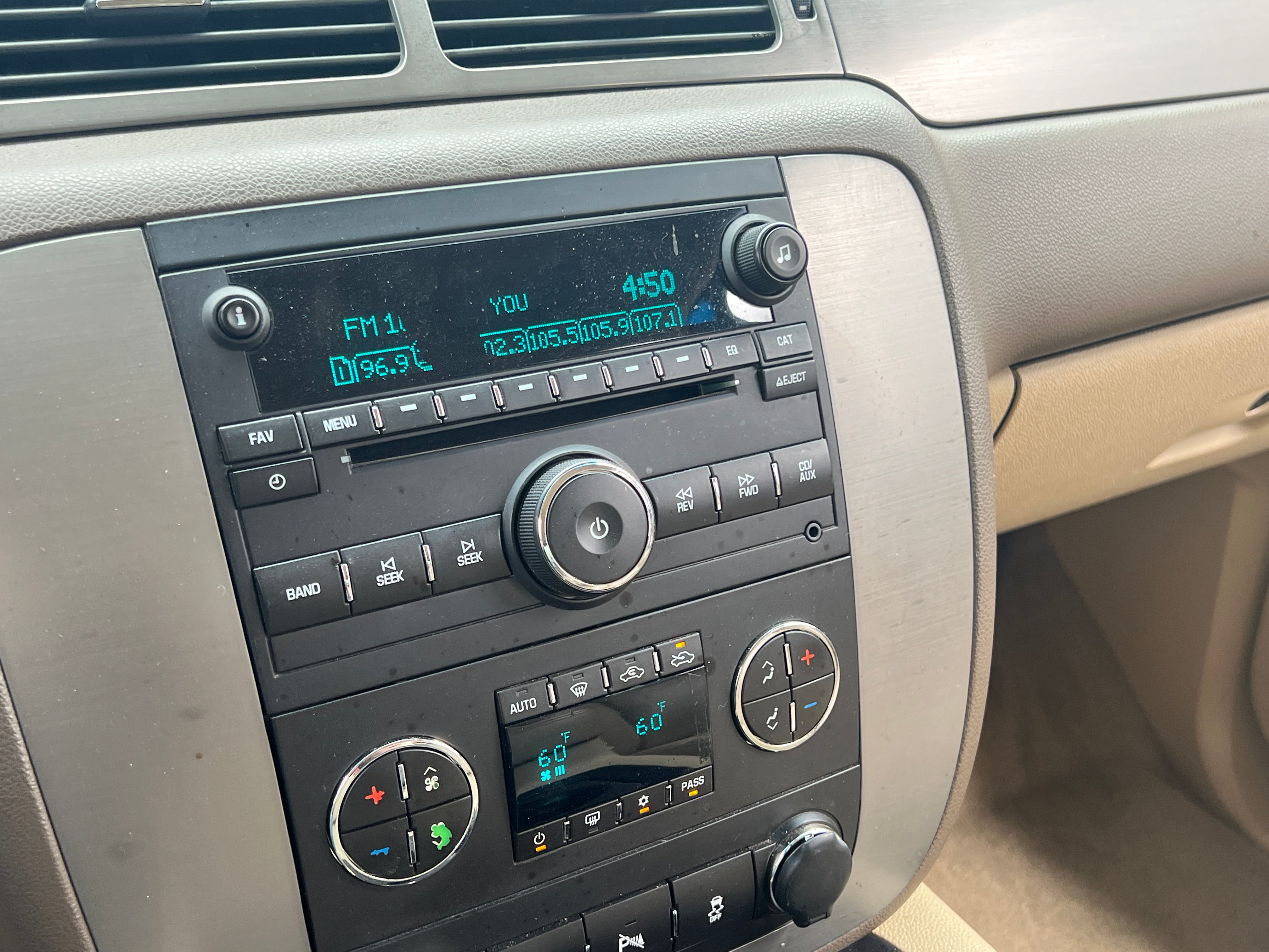 2013 Chevrolet Avalanche 1500 LT 3