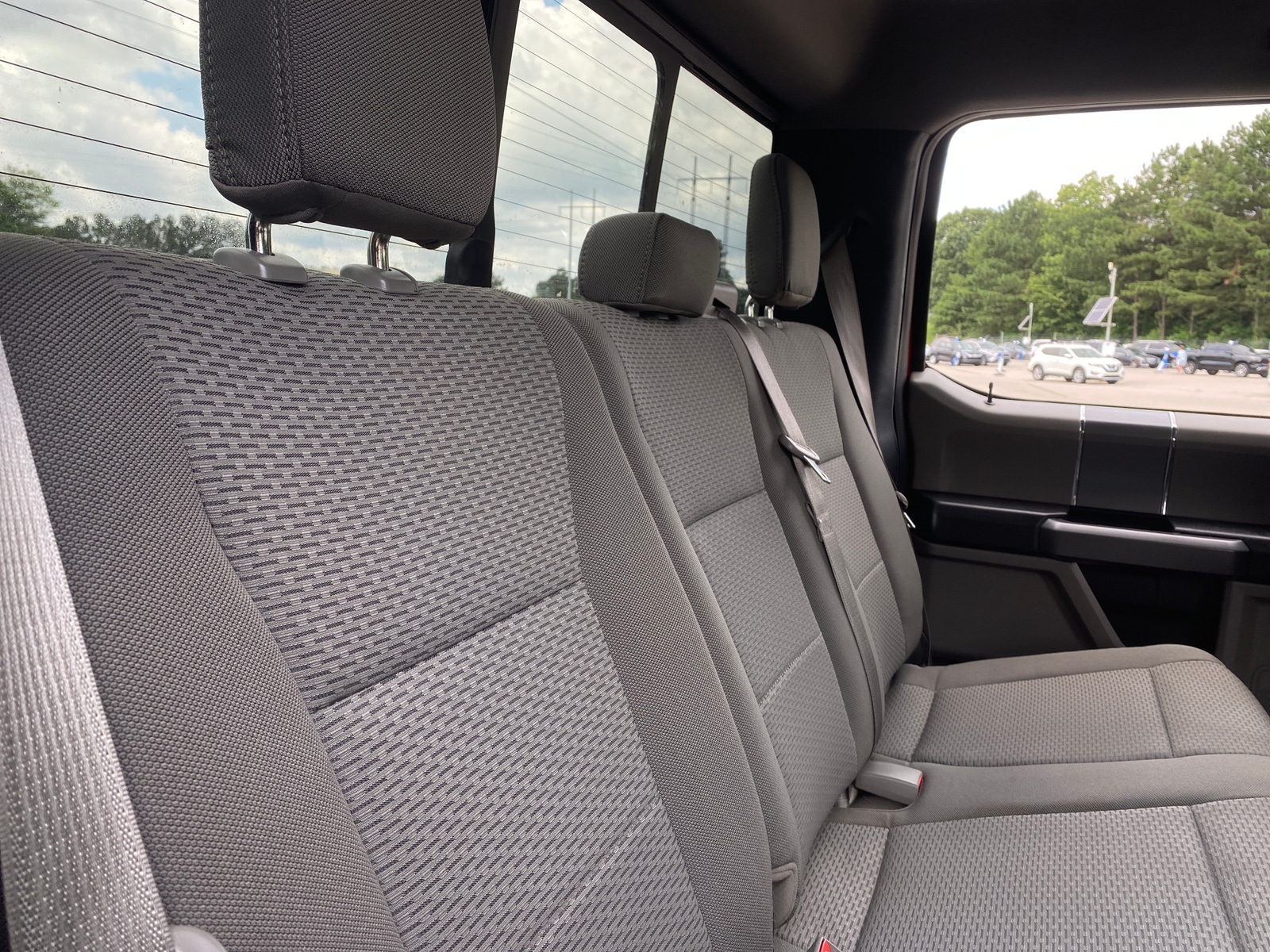 Thumbnail: 2019 Ford Econoline - 6