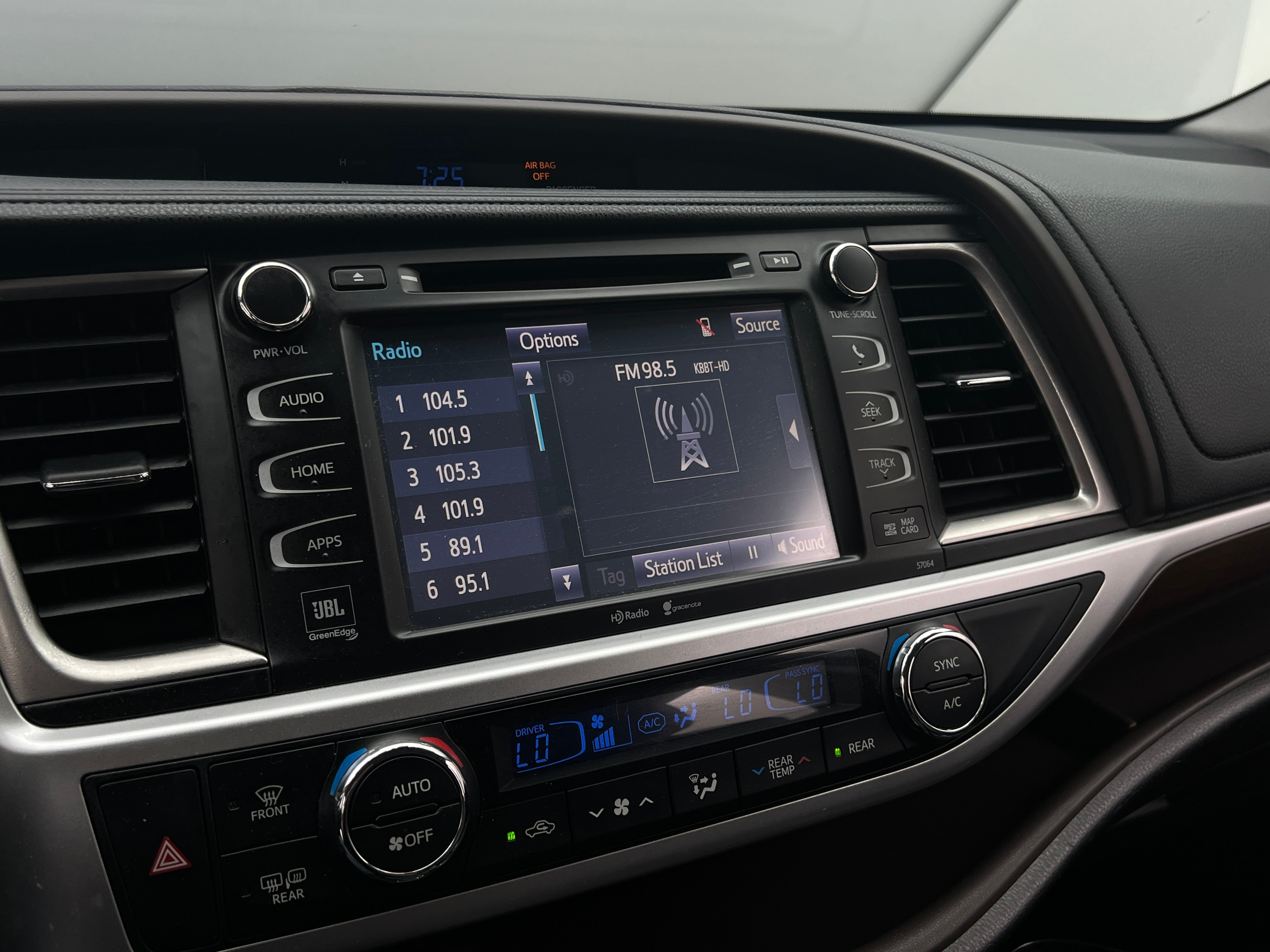 2015 Toyota Highlander Limited Platinum 3