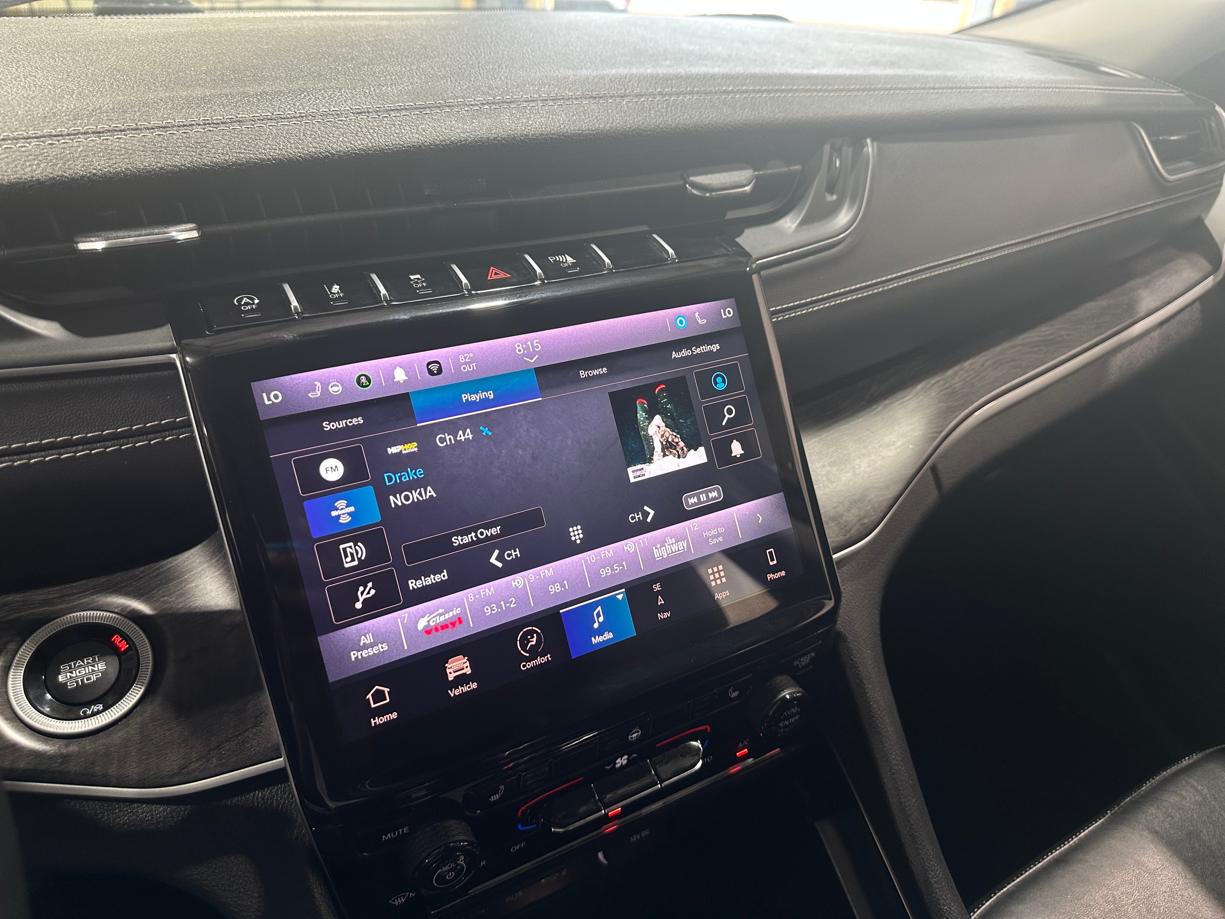 2023 Jeep Grand Cherokee L Limited Edition 3