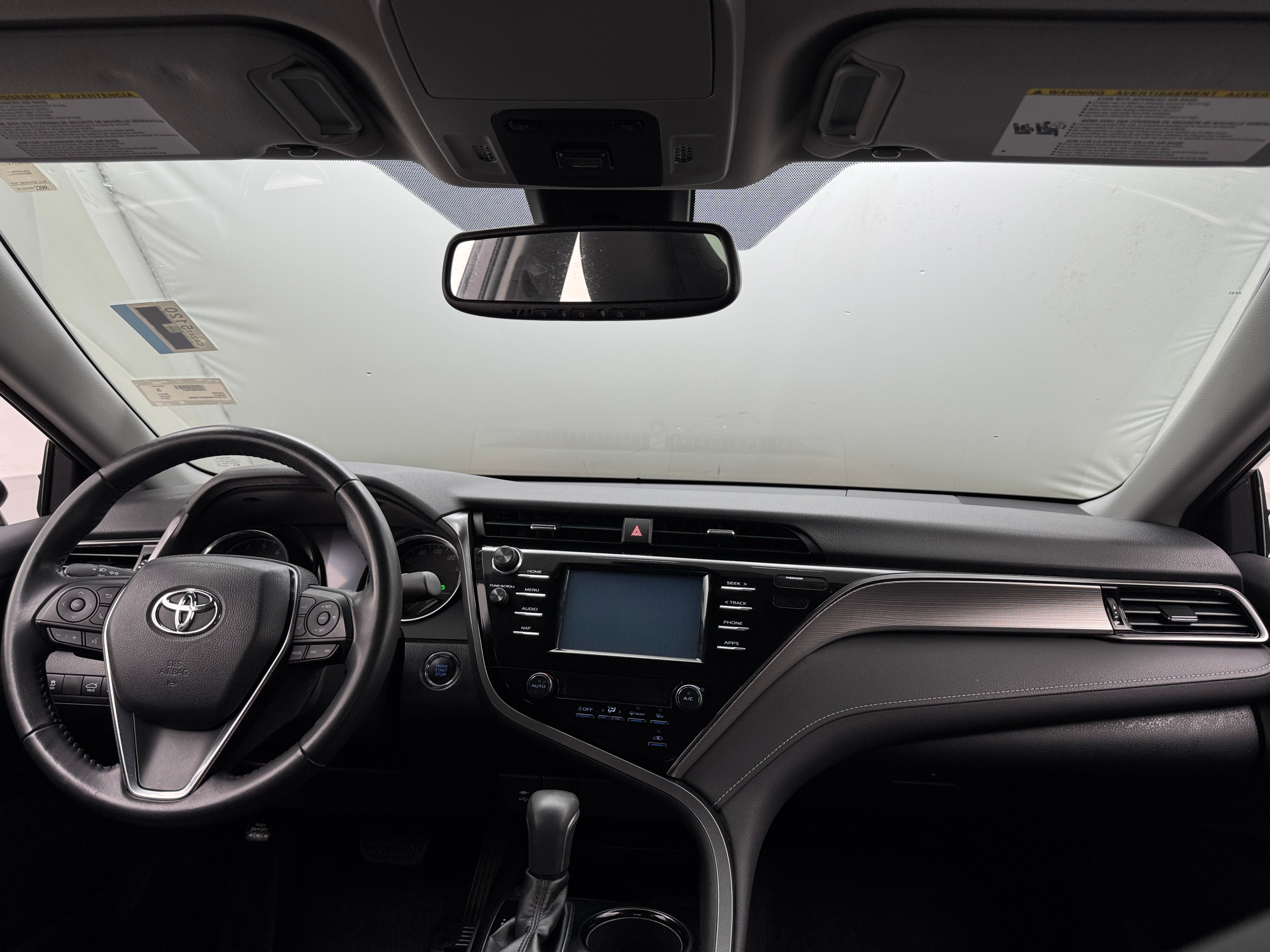 2019 Toyota Camry SE 3