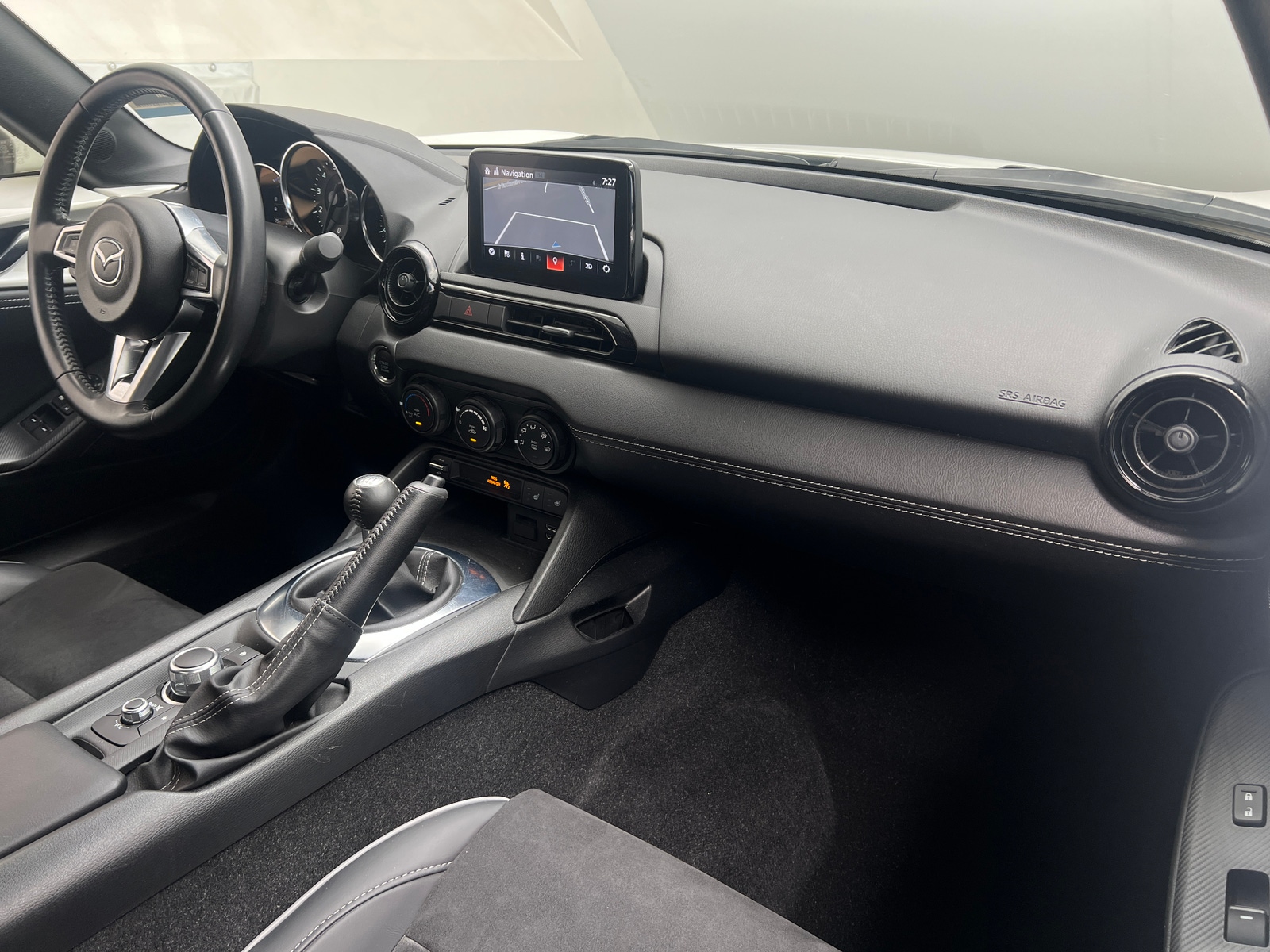 Thumbnail: 2020 Mazda MX-5 Miata - 3