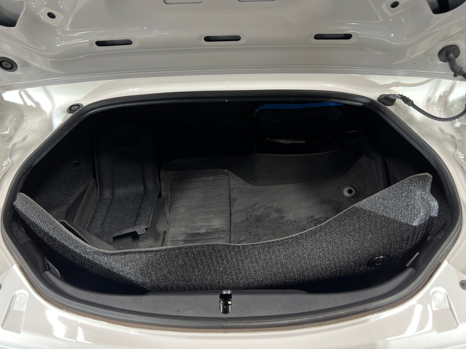 Thumbnail: 2020 Mazda MX-5 Miata - 6