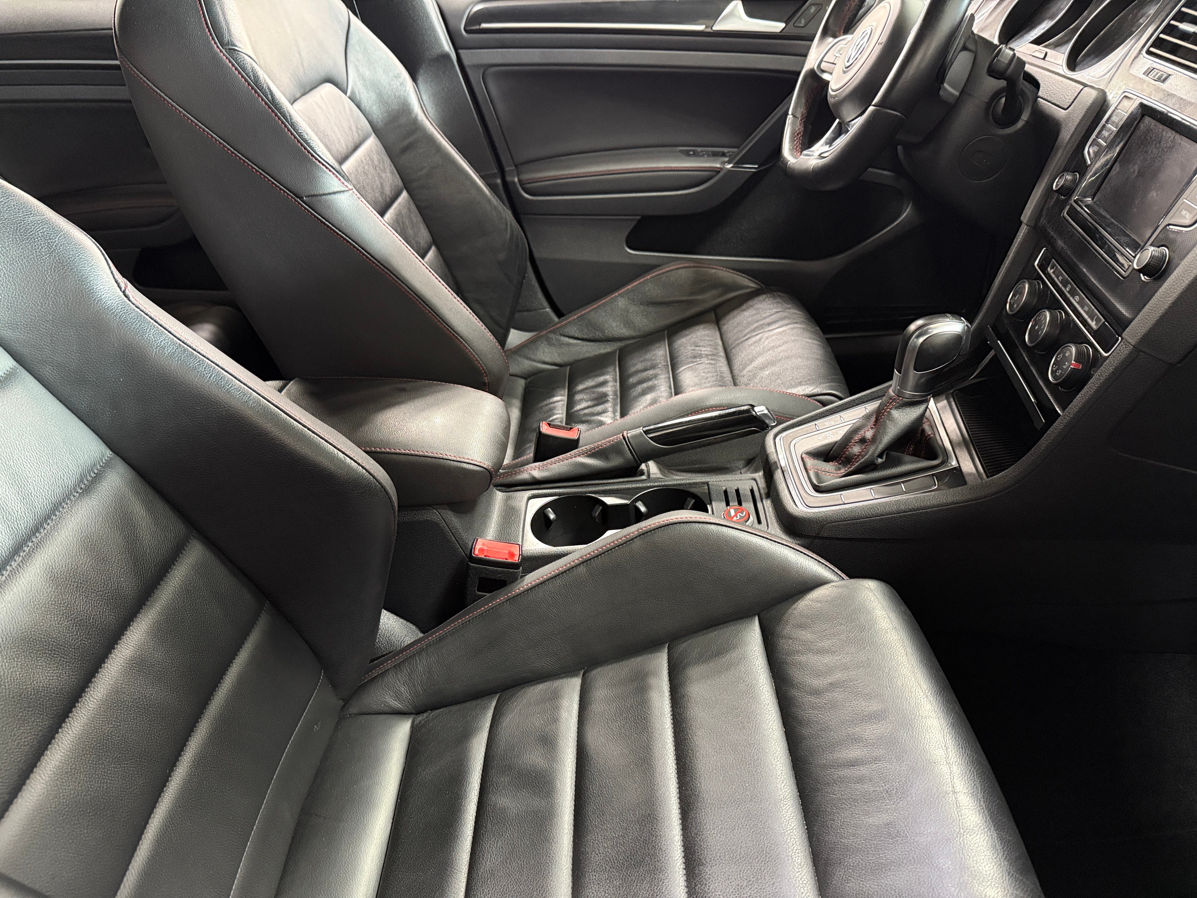 2015 Volkswagen Golf GTI SE 2