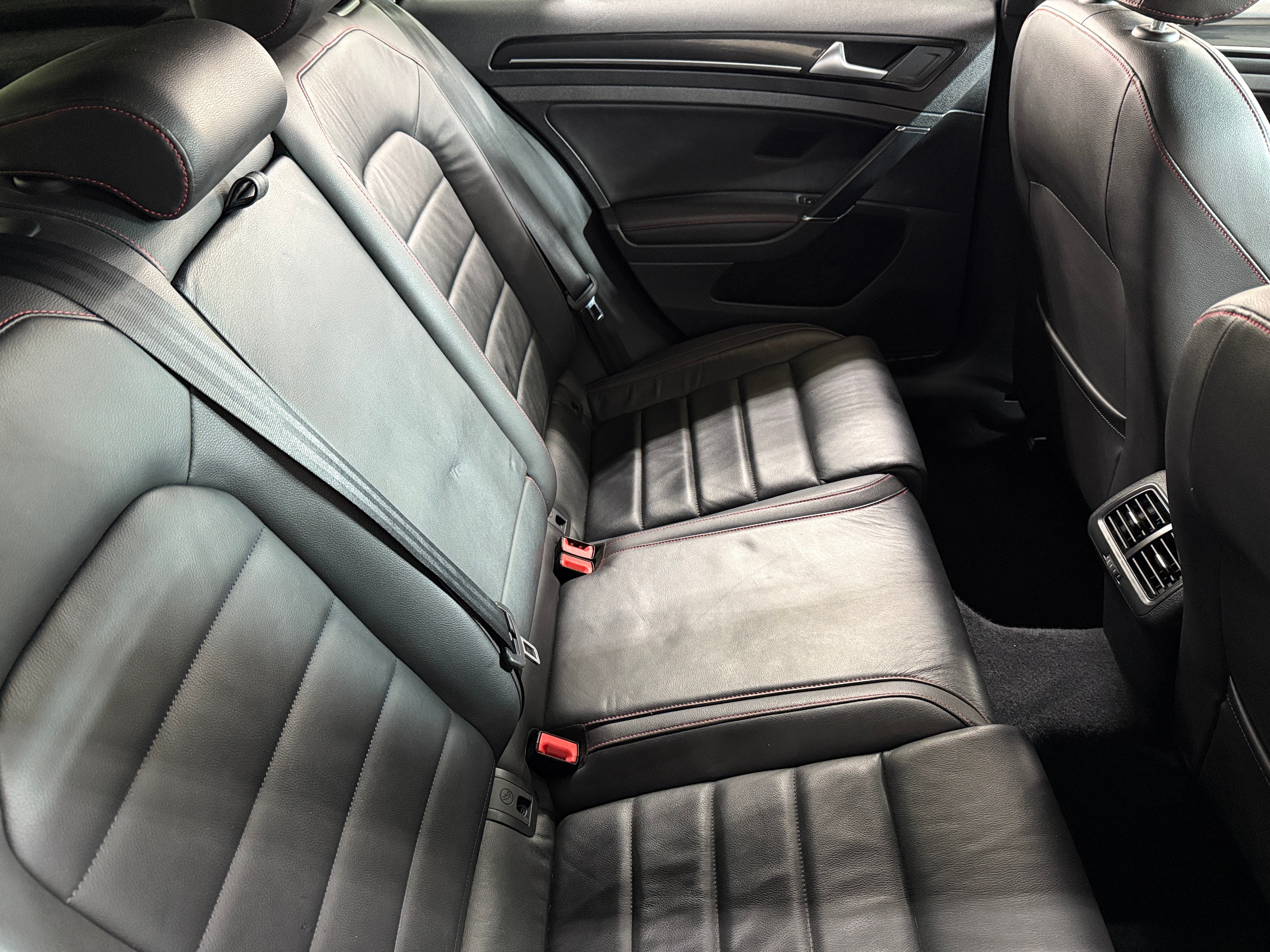 2015 Volkswagen Golf GTI SE 6