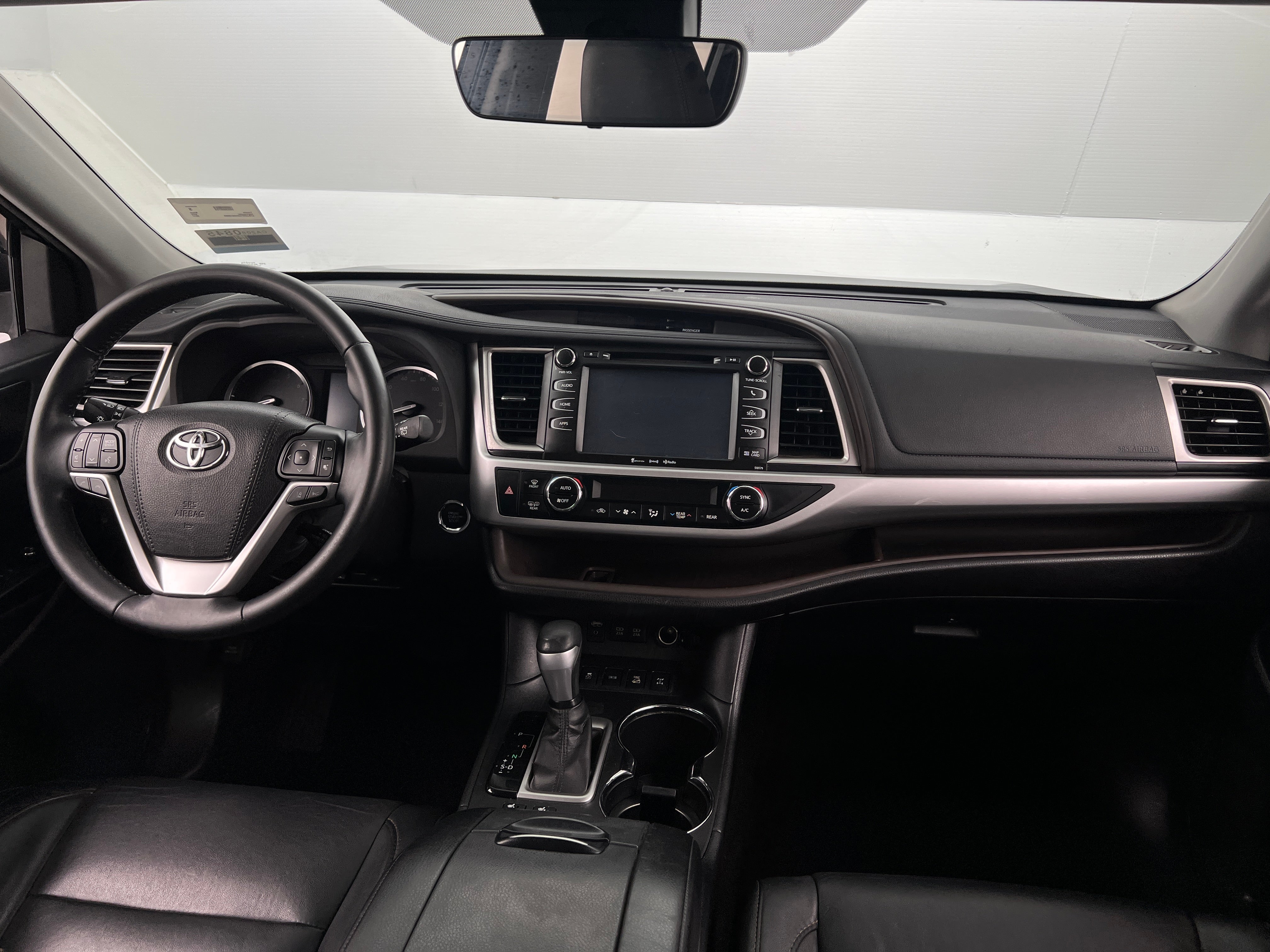 2017 Toyota Highlander XLE 2