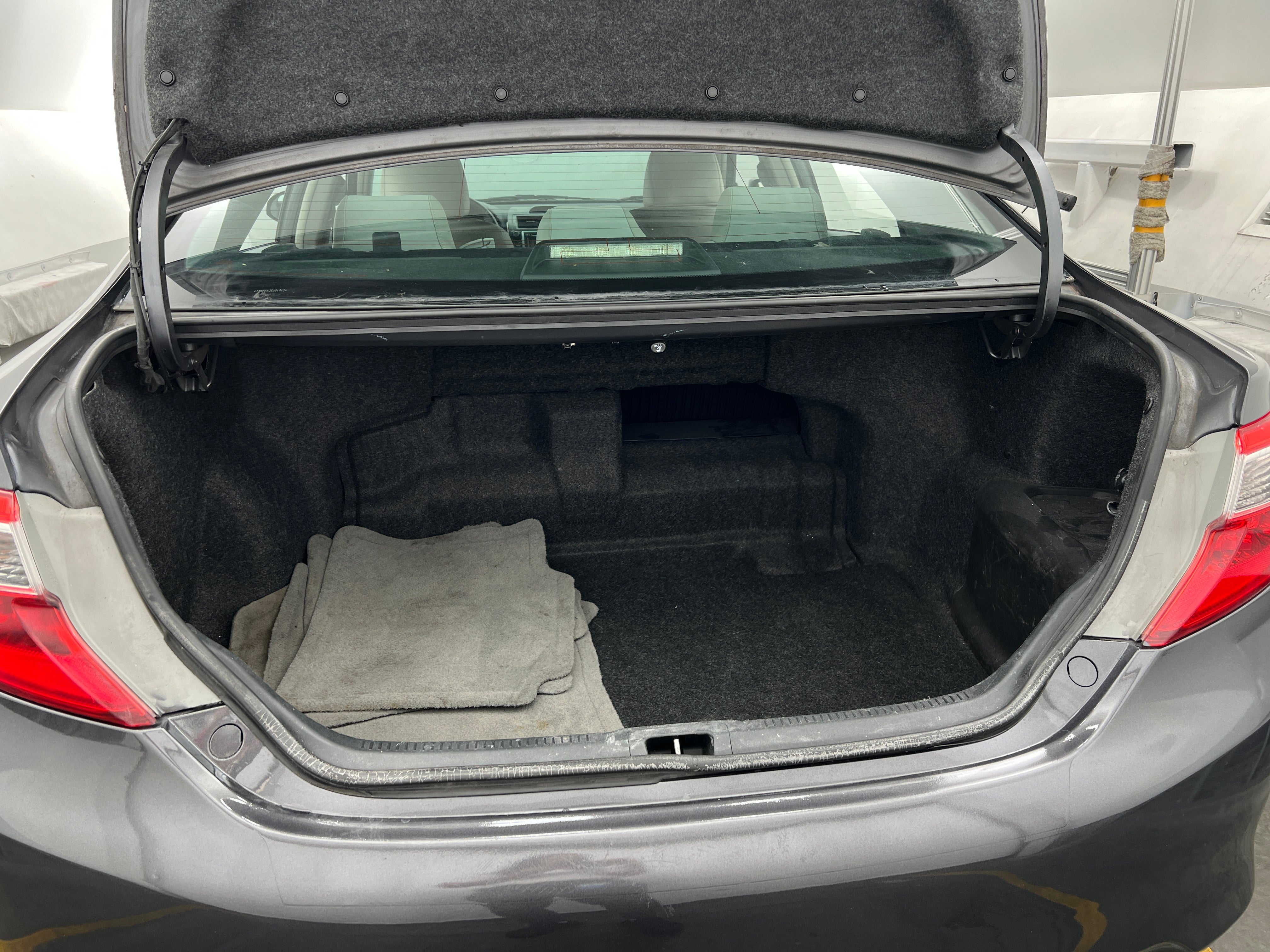 2012 Toyota Camry XLE 7