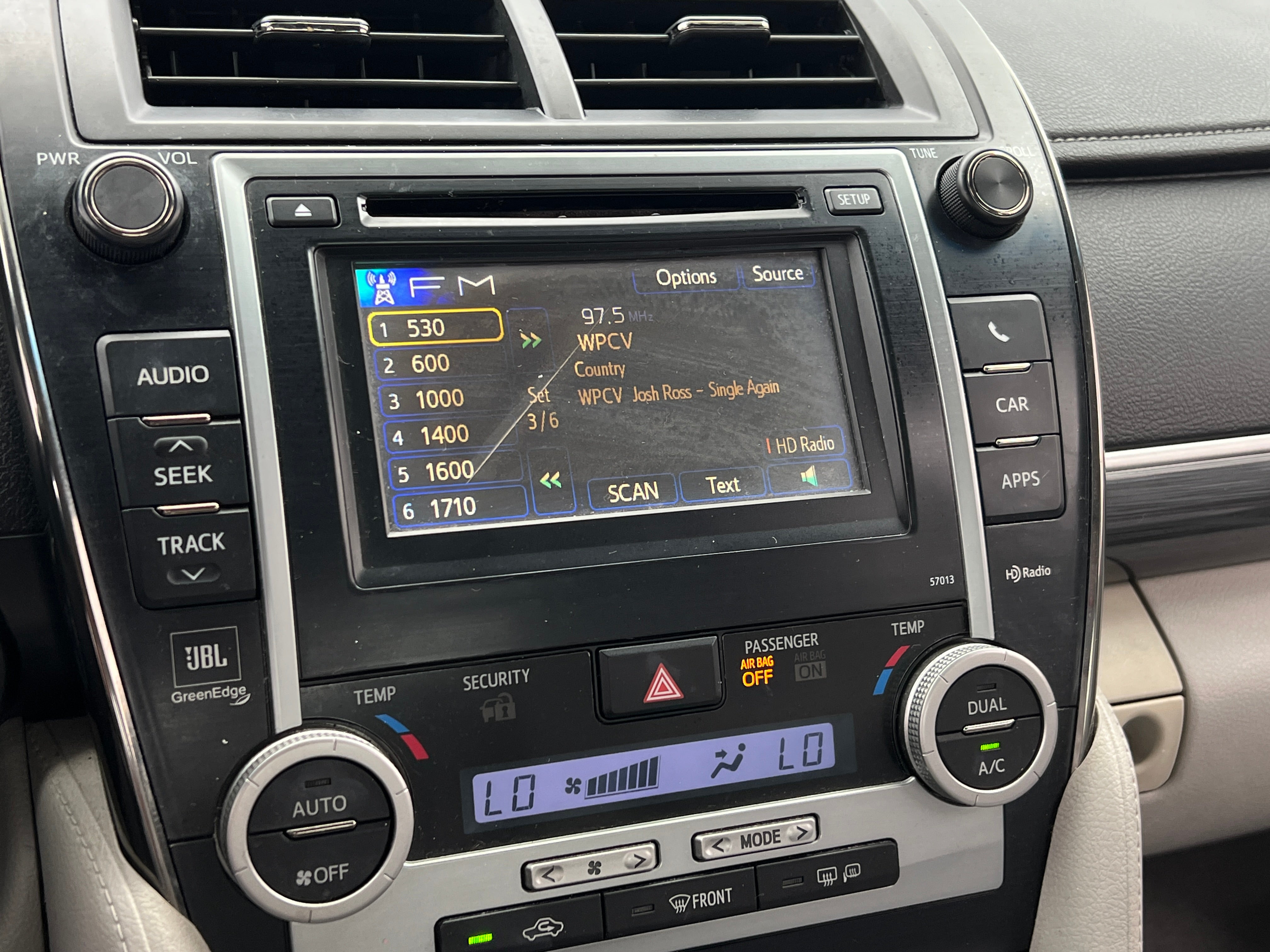 2012 Toyota Camry XLE 4