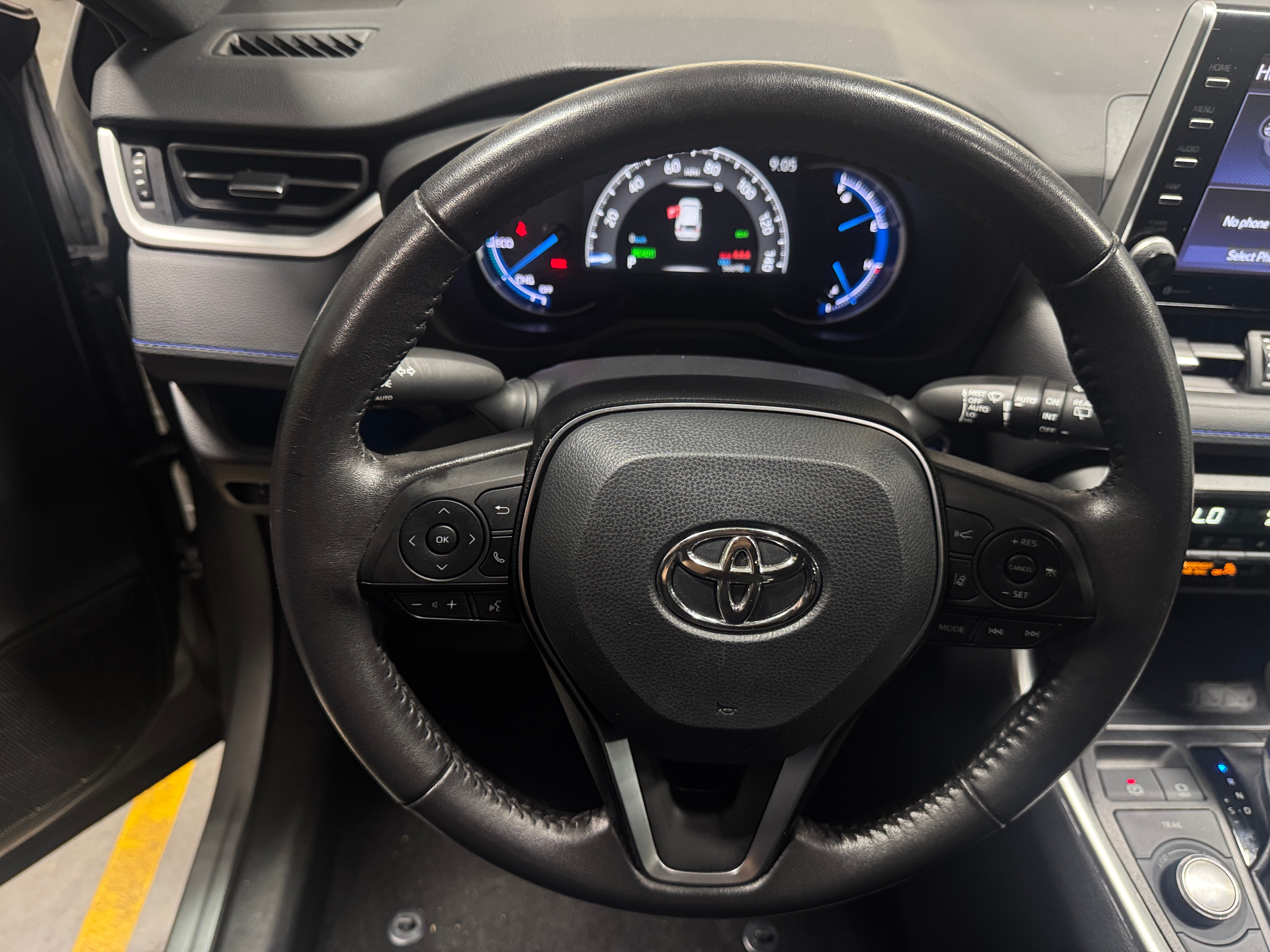 2022 Toyota RAV4 XSE 4