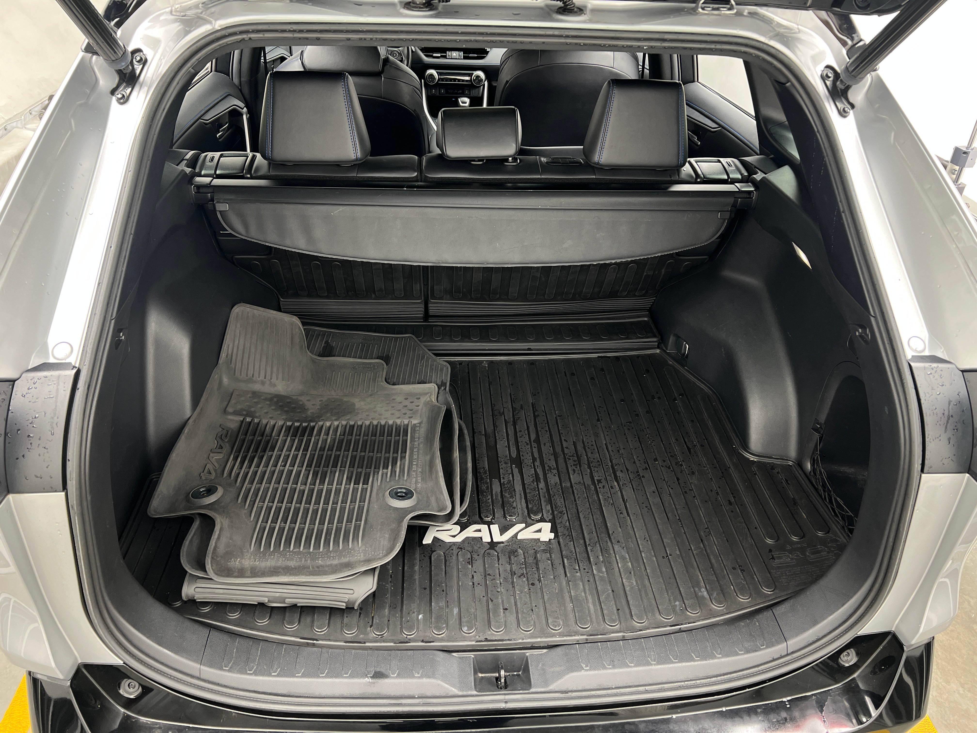 2022 Toyota RAV4 XSE 6