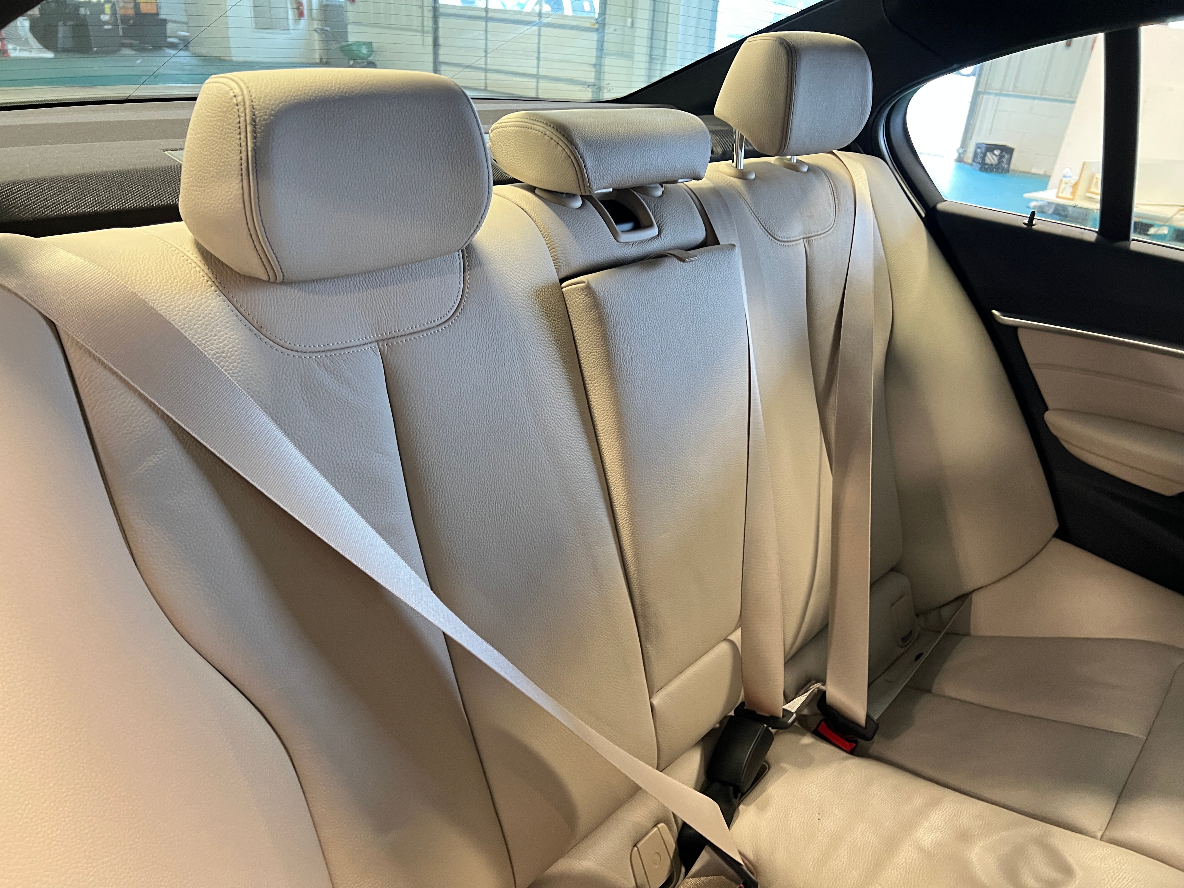 2017 BMW 3 Series 330i xDrive 5