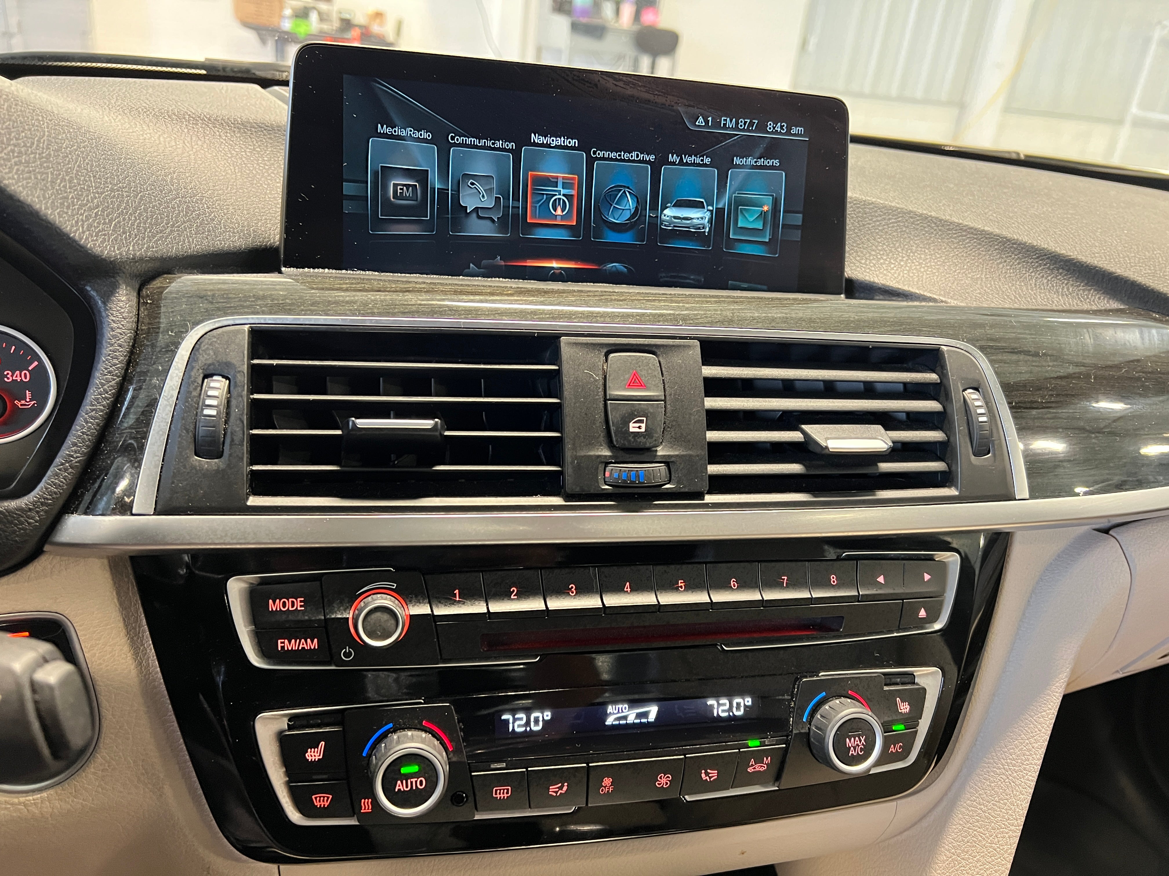 2017 BMW 3 Series 330i xDrive 3